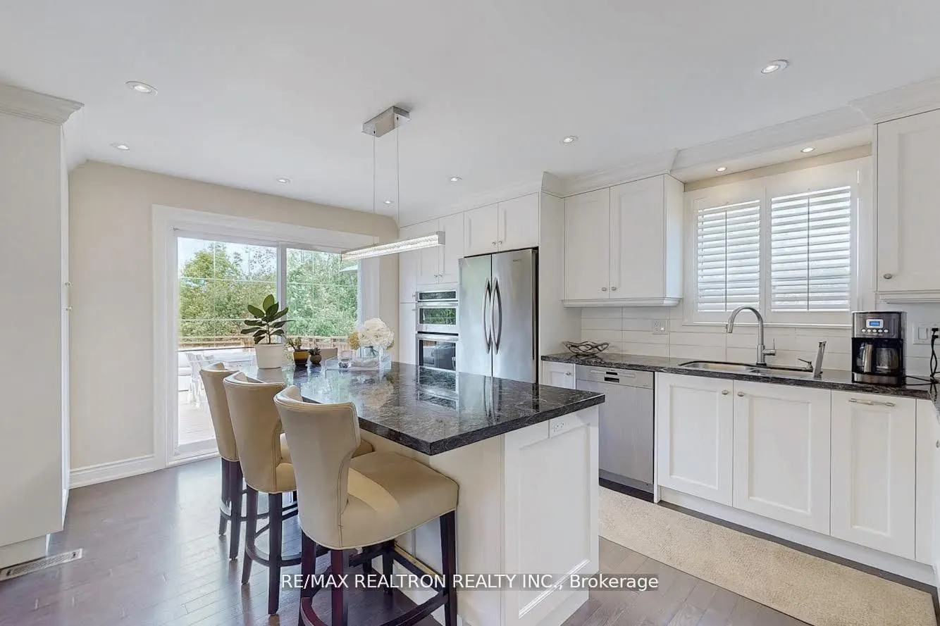25 Cedar Springs Grove