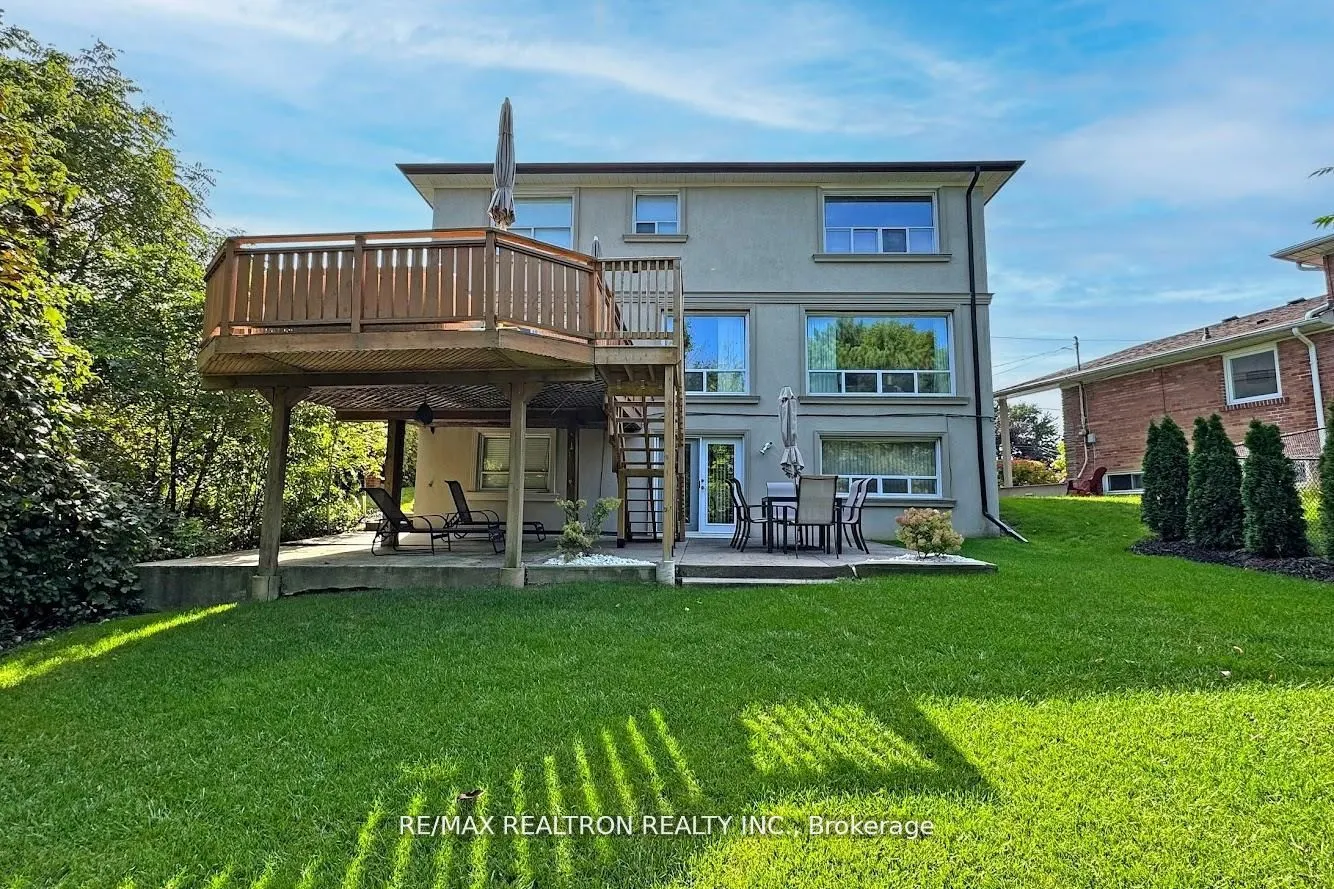 25 Cedar Springs Grove