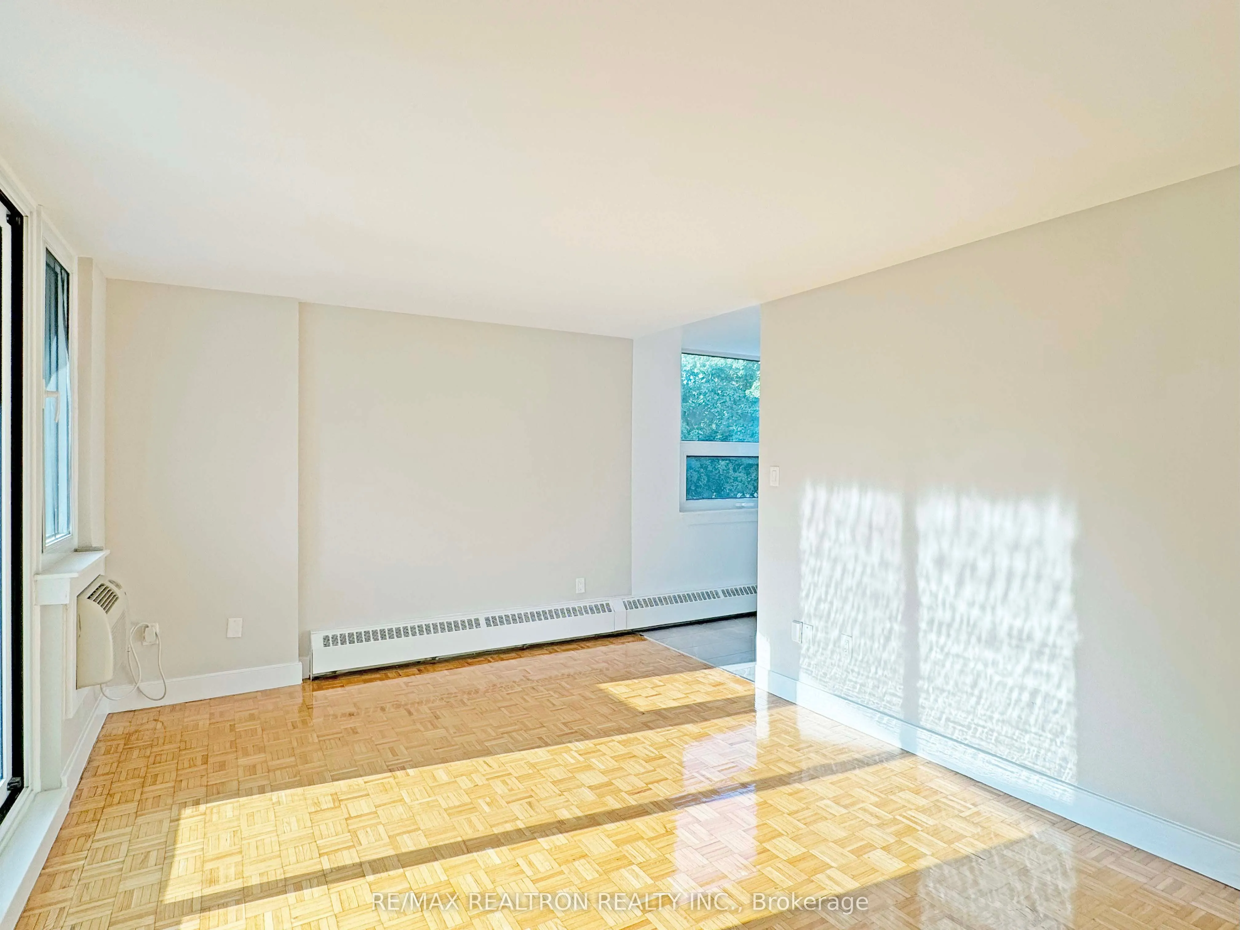 485 Huron Street, #204
