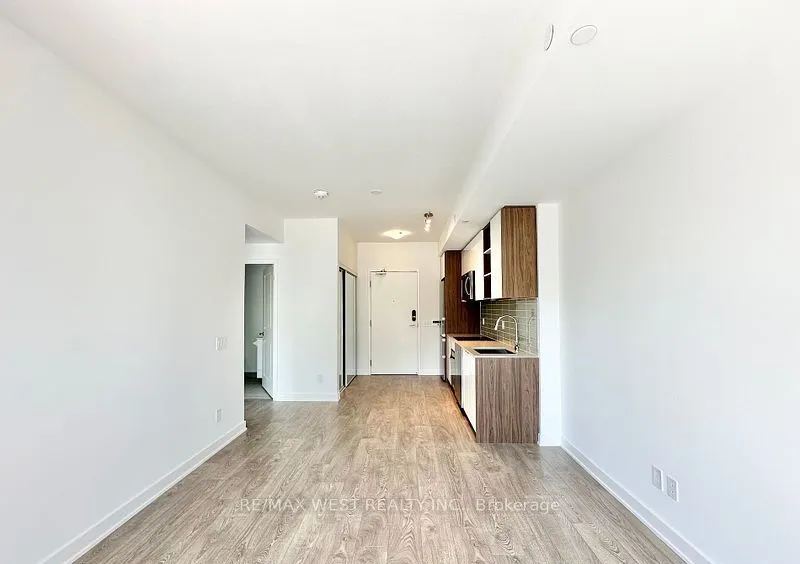 543 Richmond Street W, #616