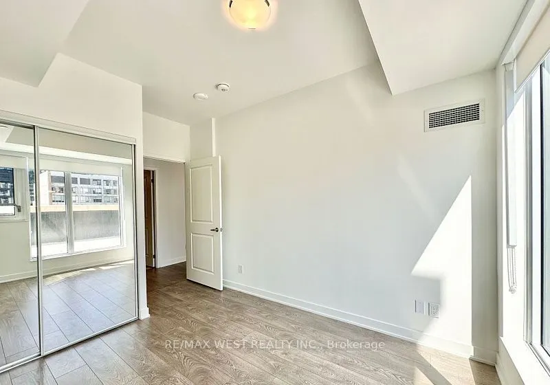 543 Richmond Street W, #616