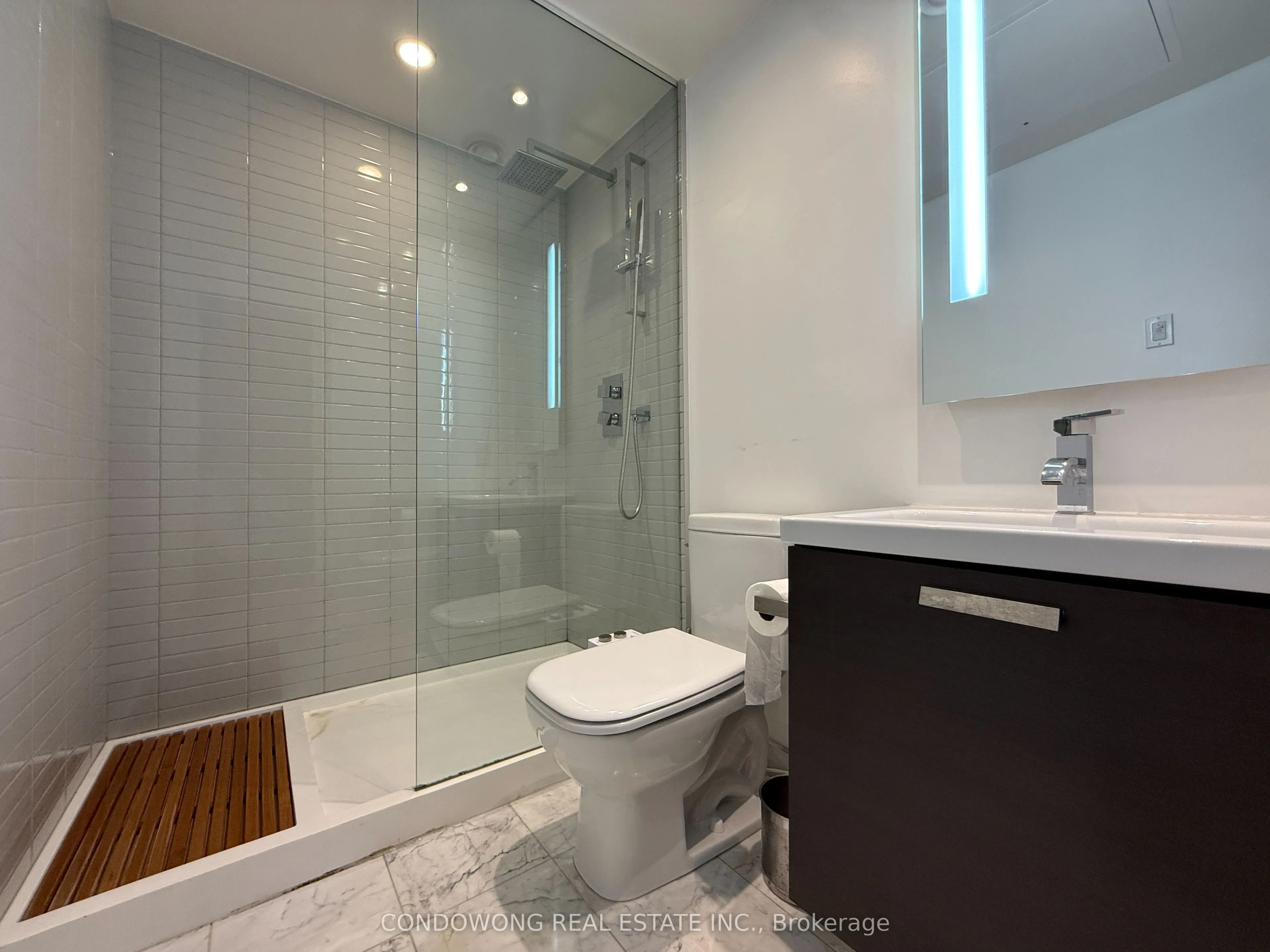 629 King Street W, #Ph1423