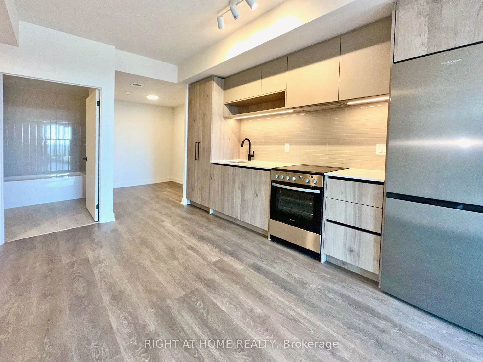 181 sterling Road, #1407