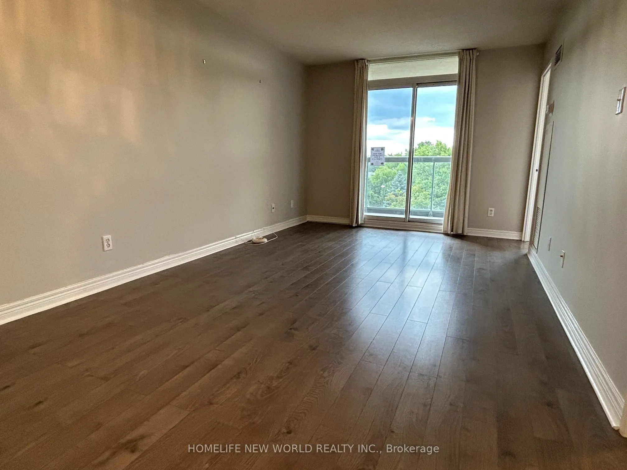 28 Empress Avenue, #710