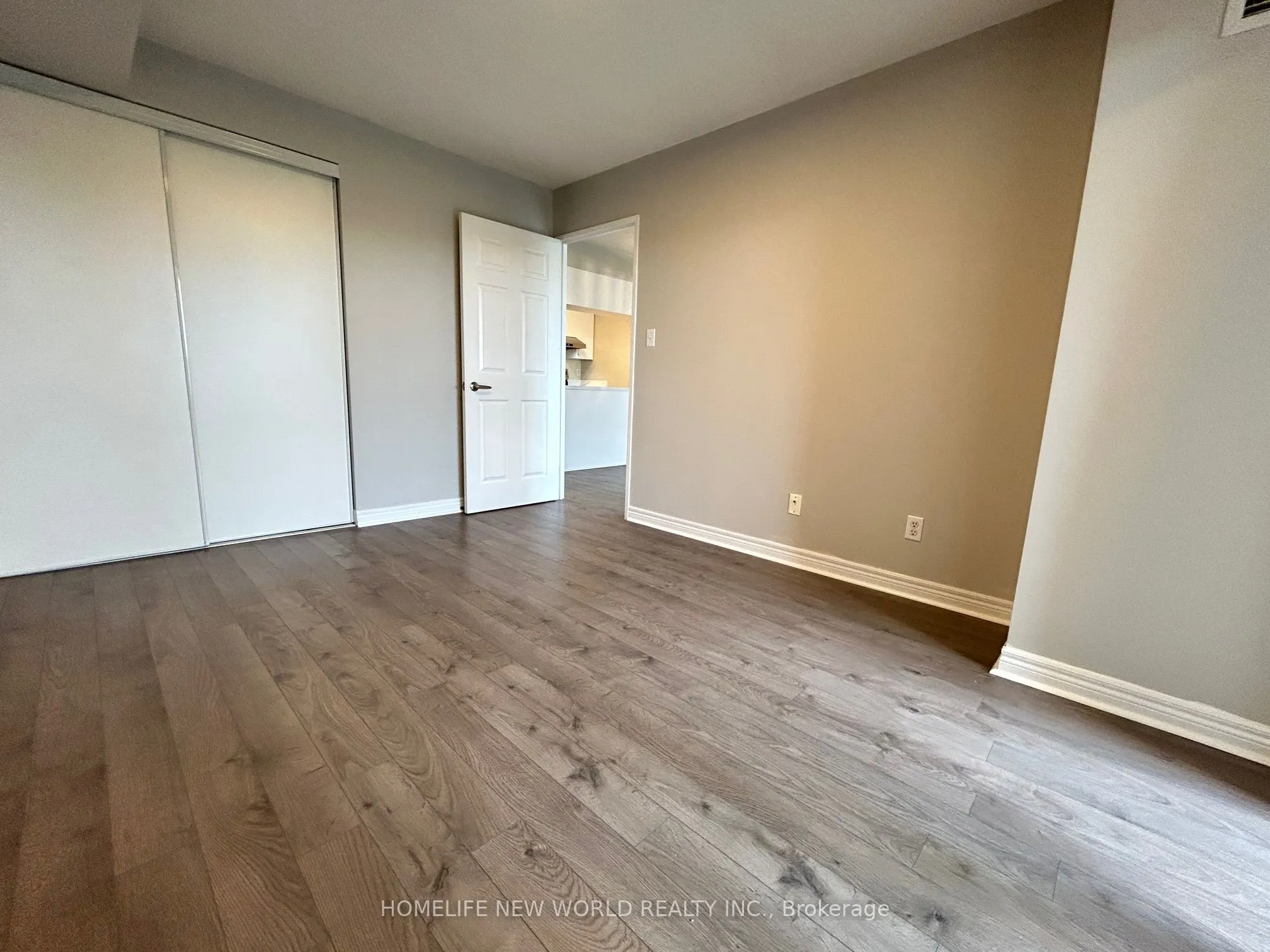28 Empress Avenue, #710