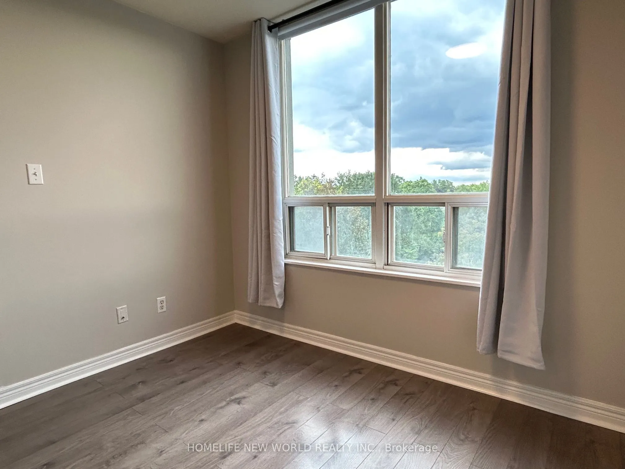 28 Empress Avenue, #710