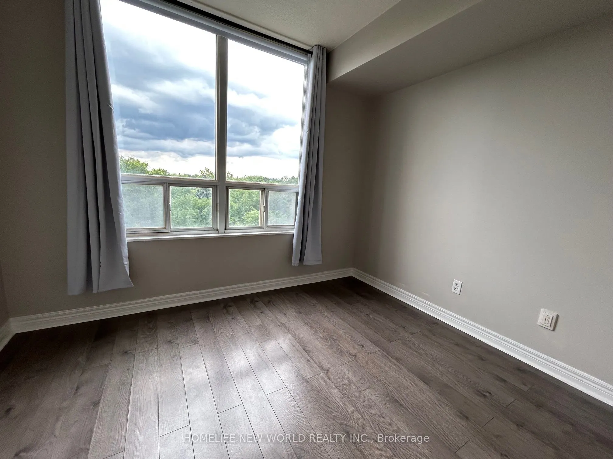 28 Empress Avenue, #710