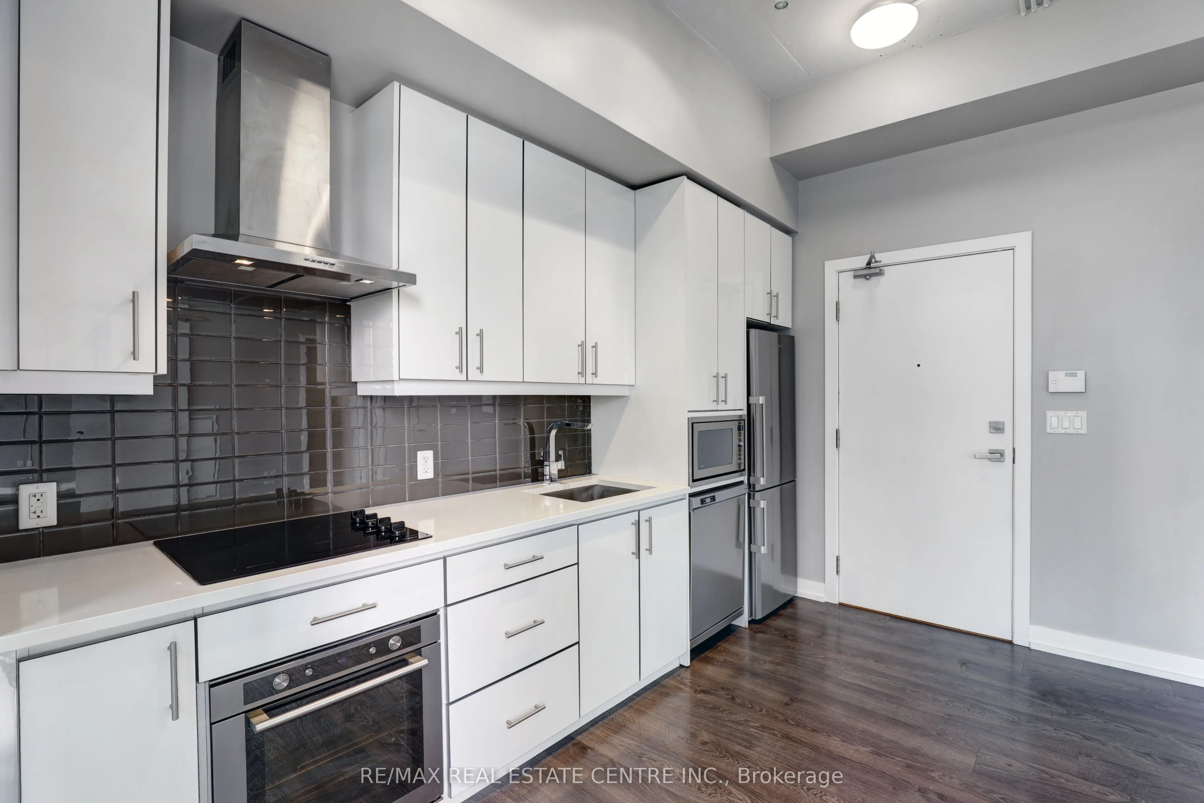 75 The Donway W, #513
