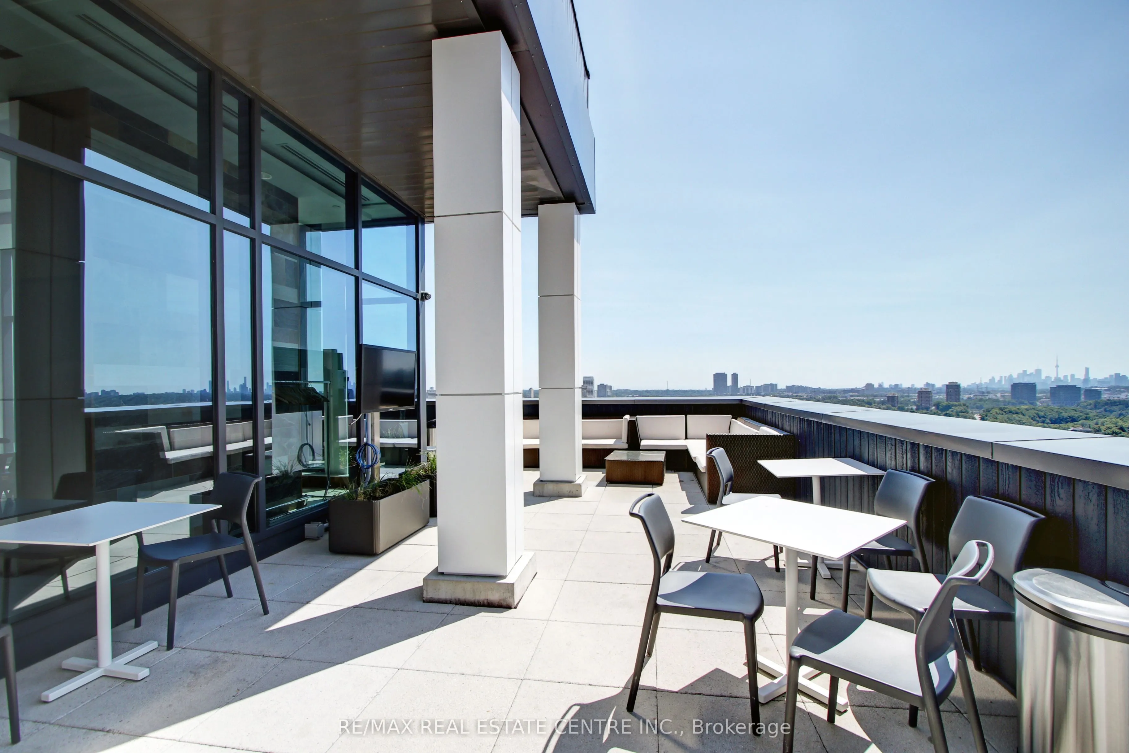 75 The Donway W, #513
