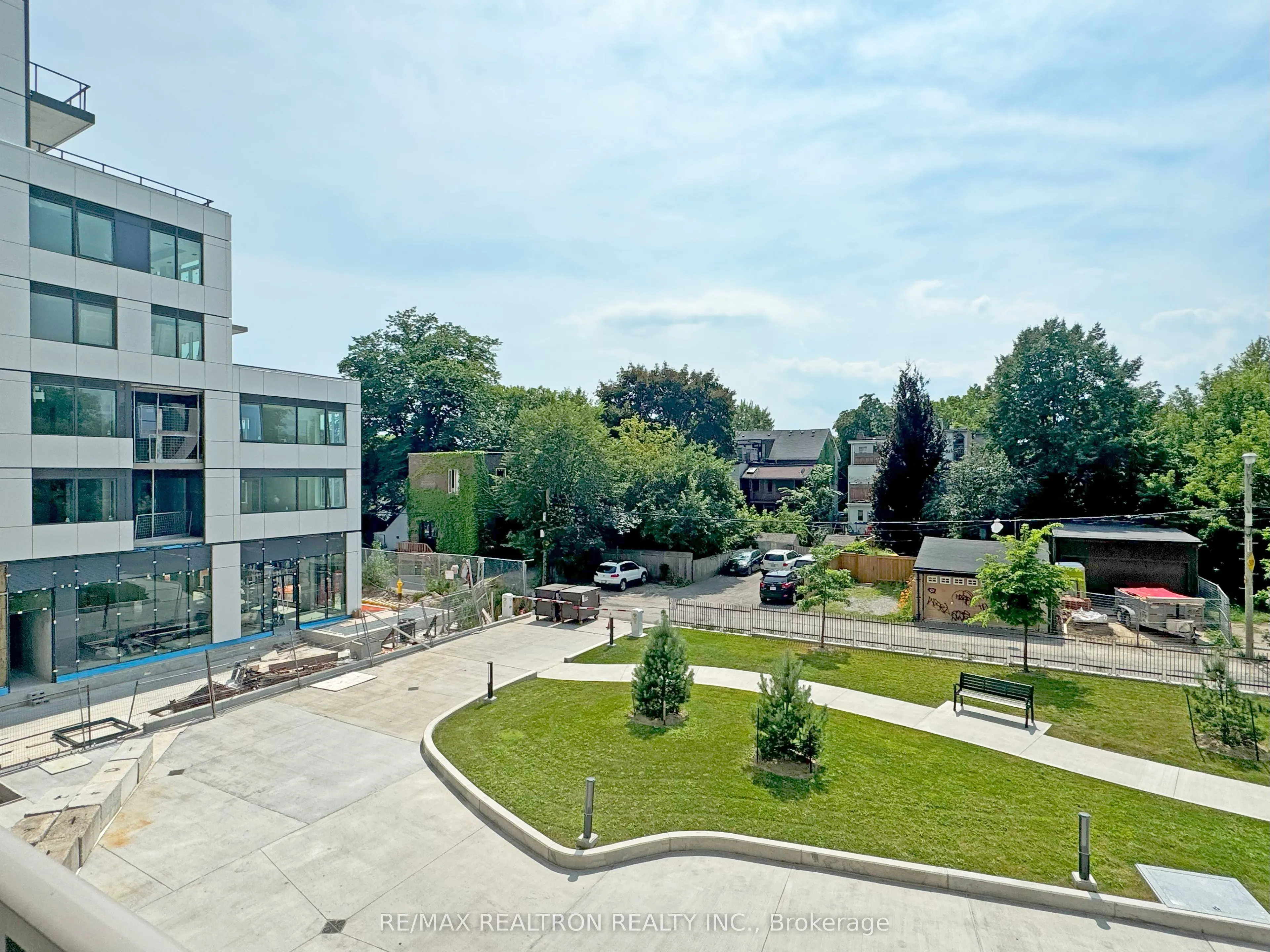 666 Spadina Avenue, #212