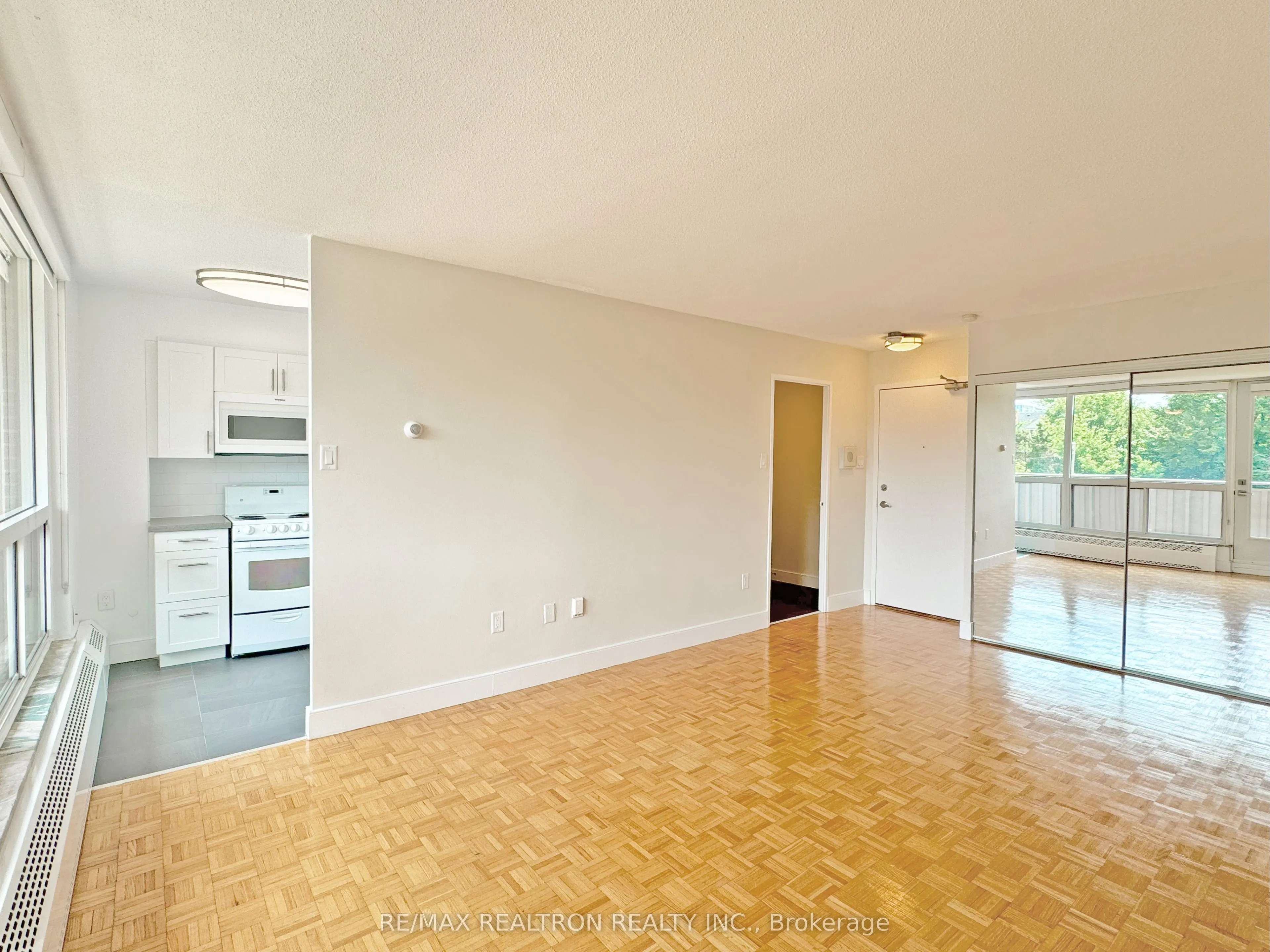 666 Spadina Avenue, #212