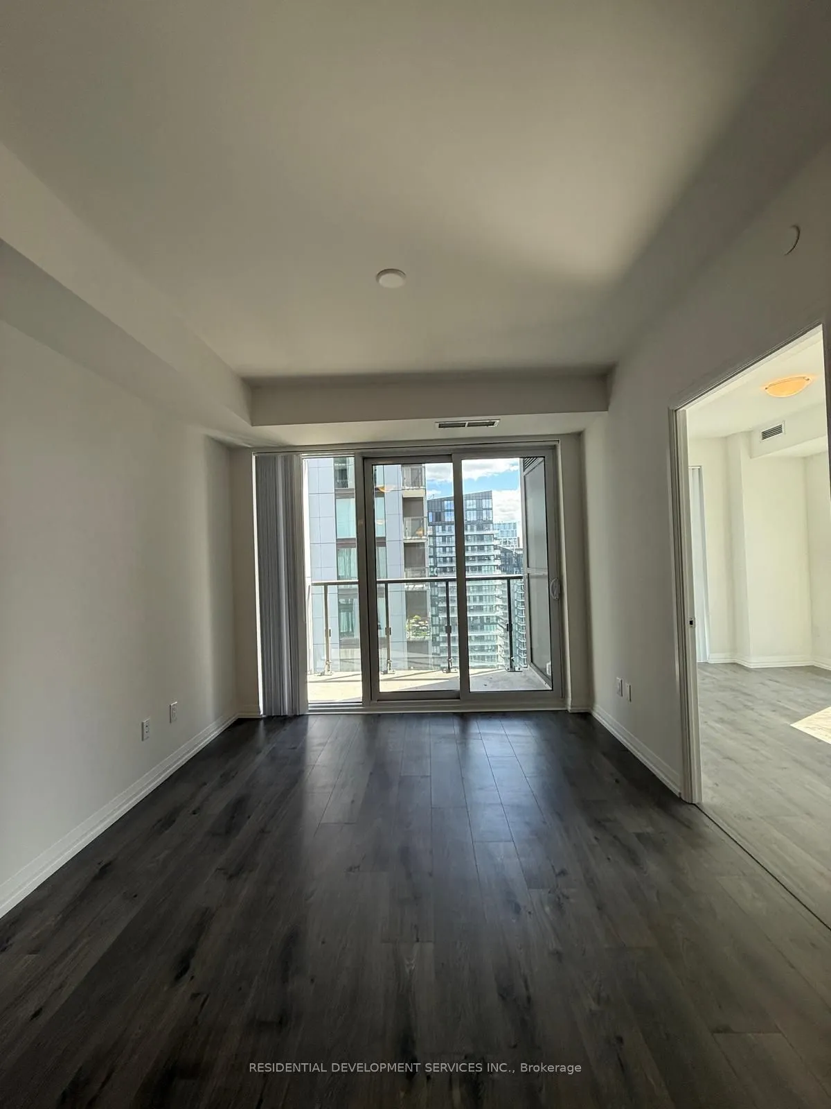 28 Widmer Street, #4823