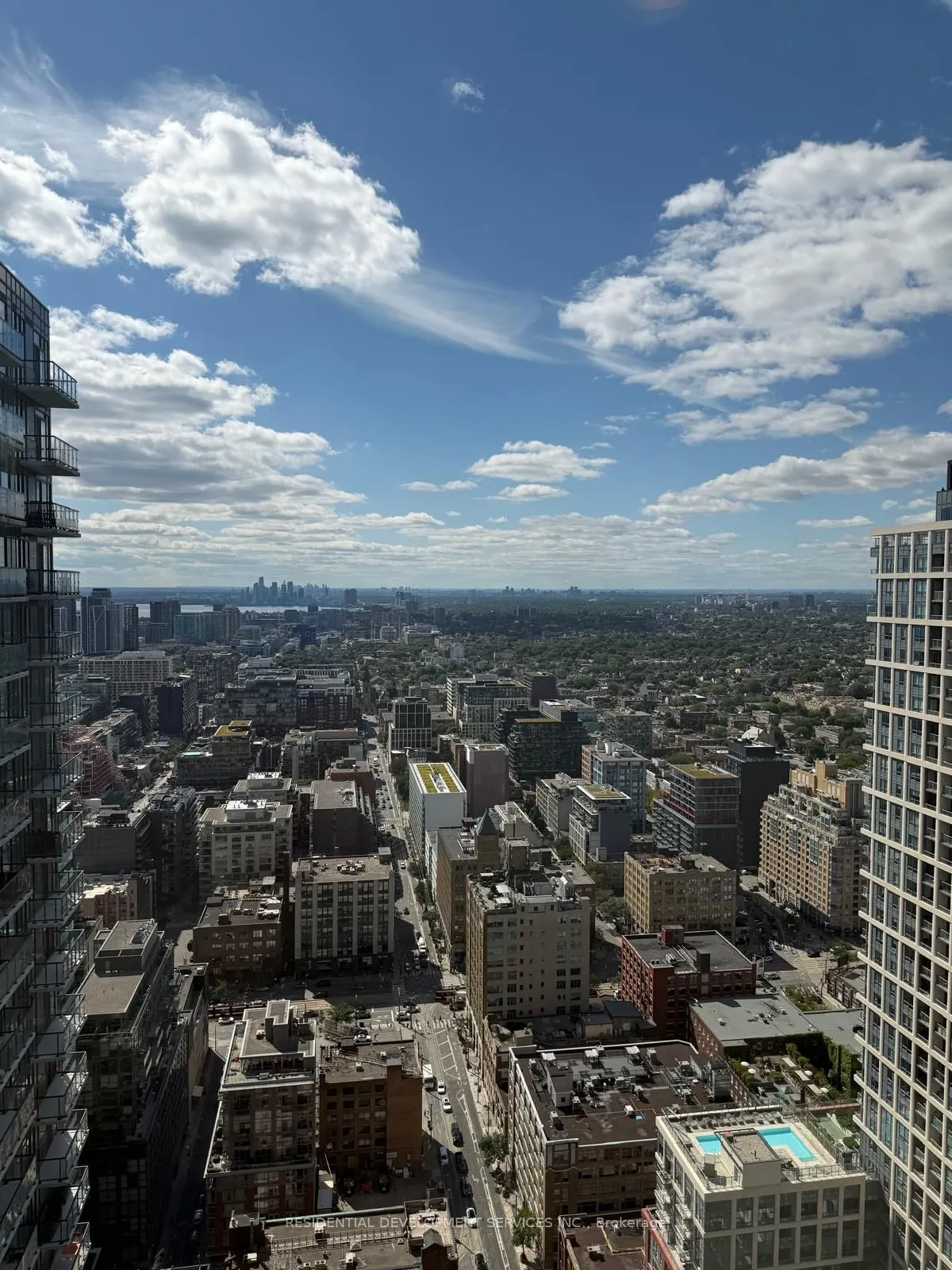 28 Widmer Street, #4823