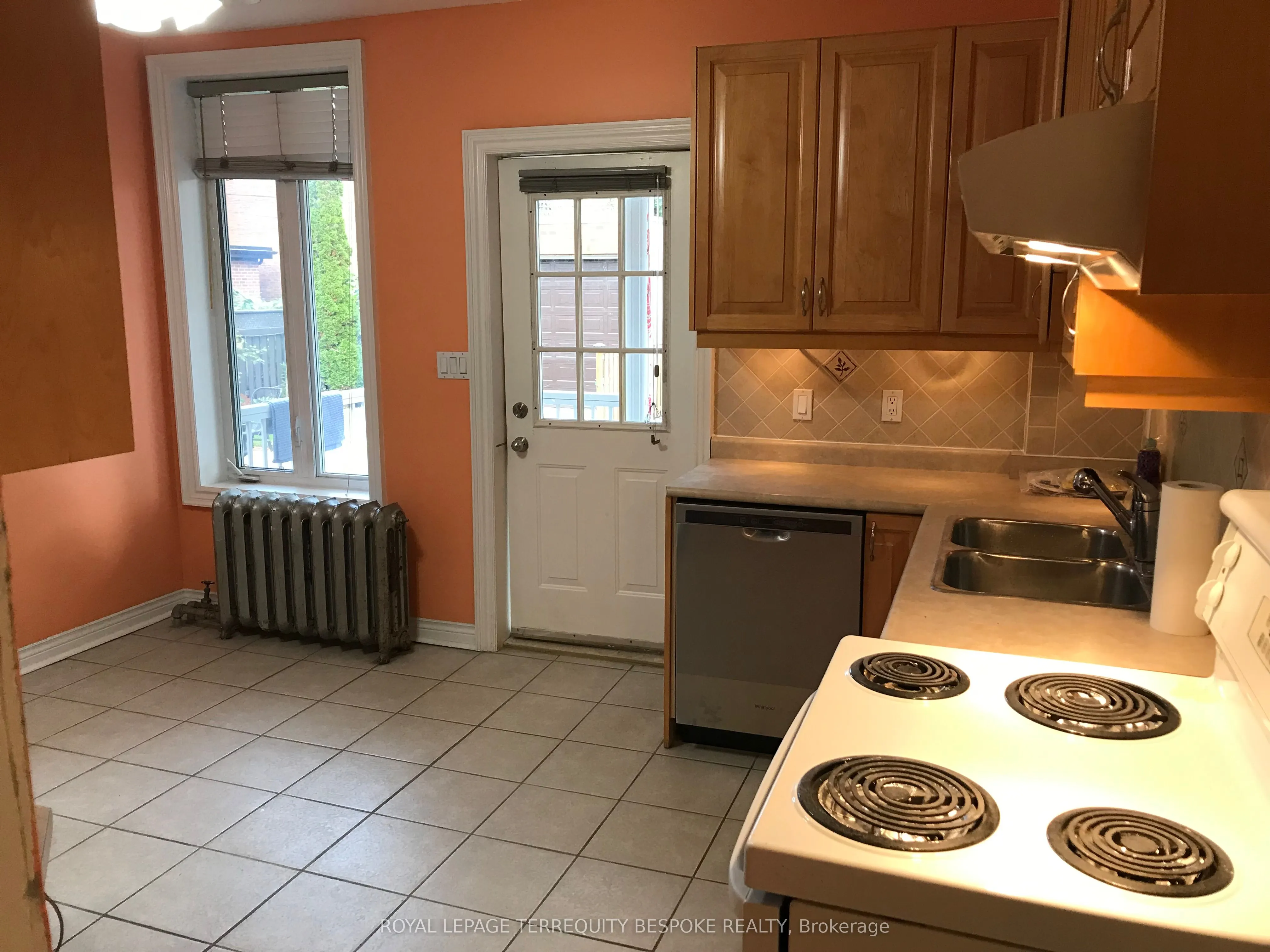 9 Concord Avenue, #Main