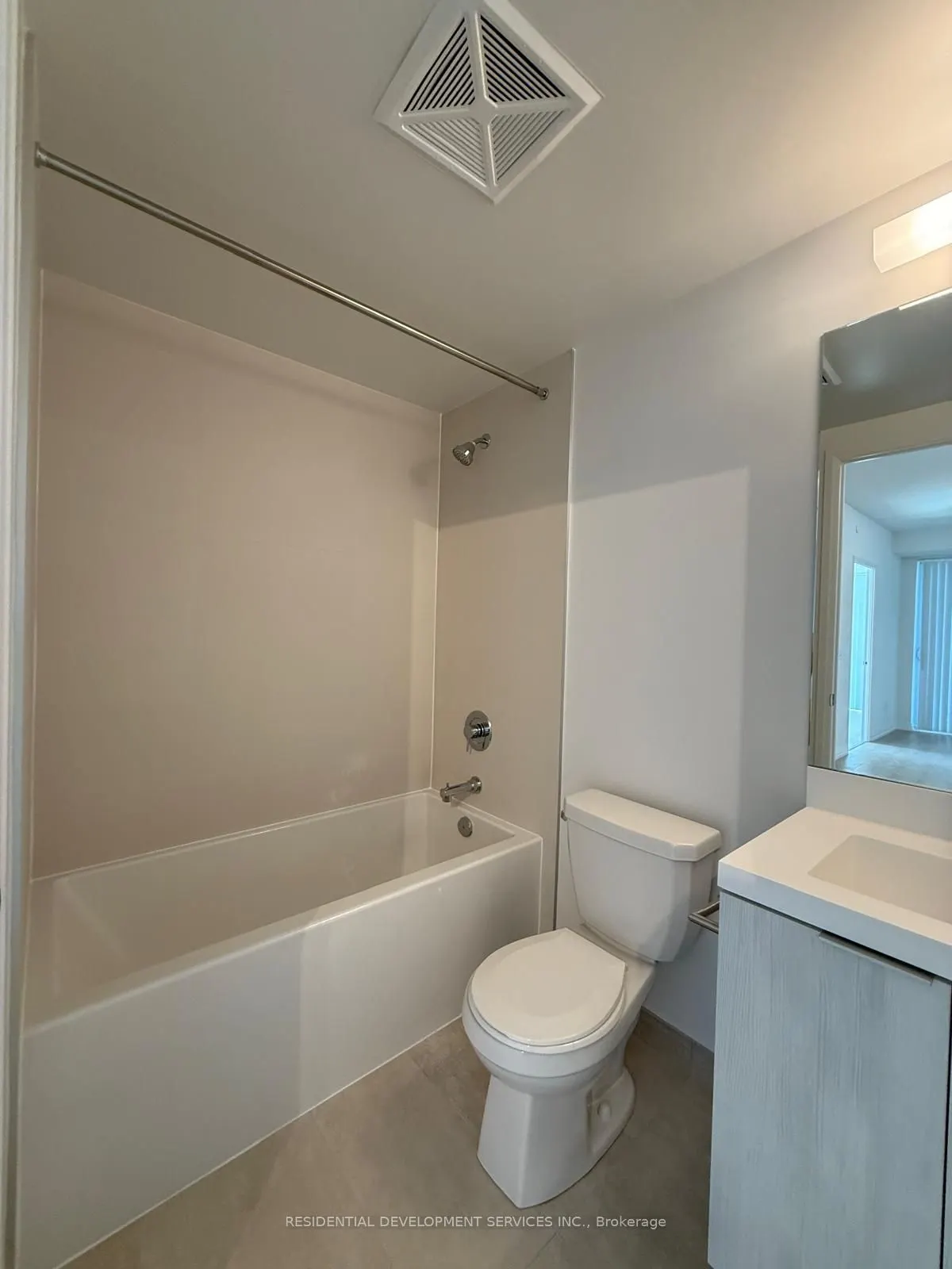28 Widmer Street, #4623