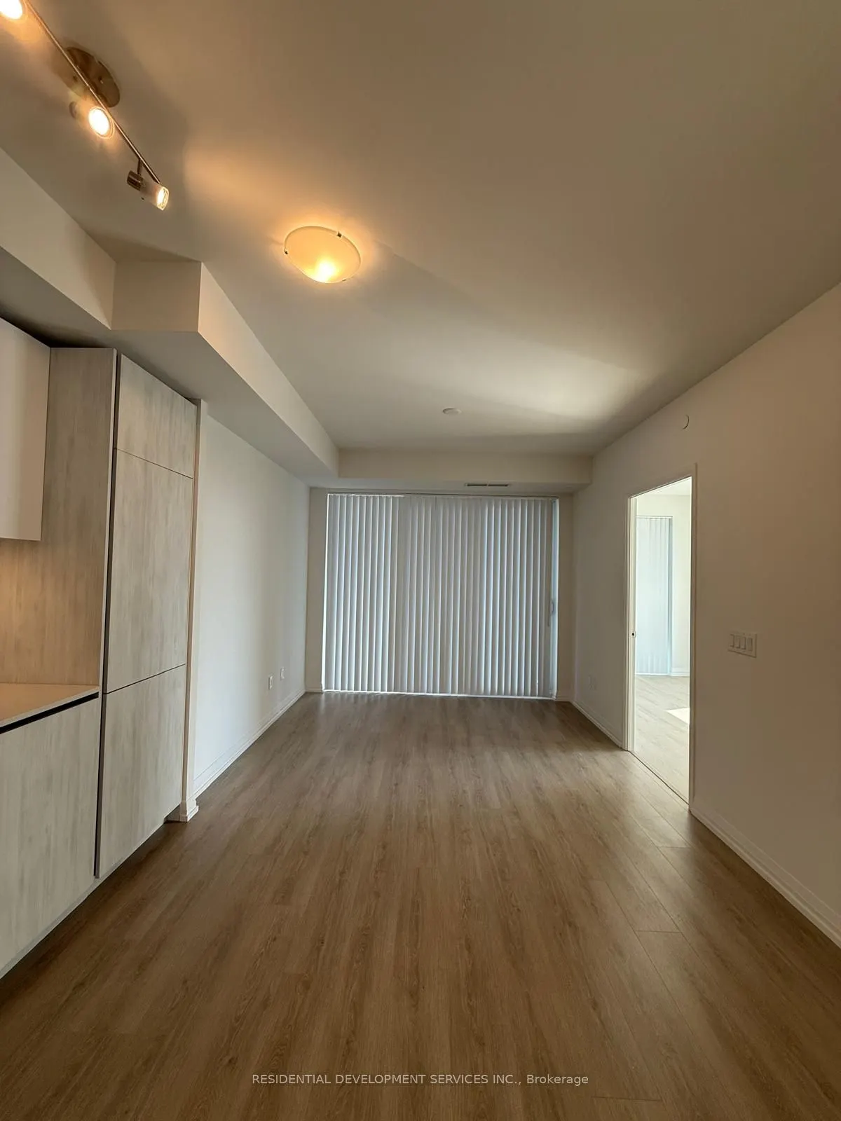 28 Widmer Street, #4623