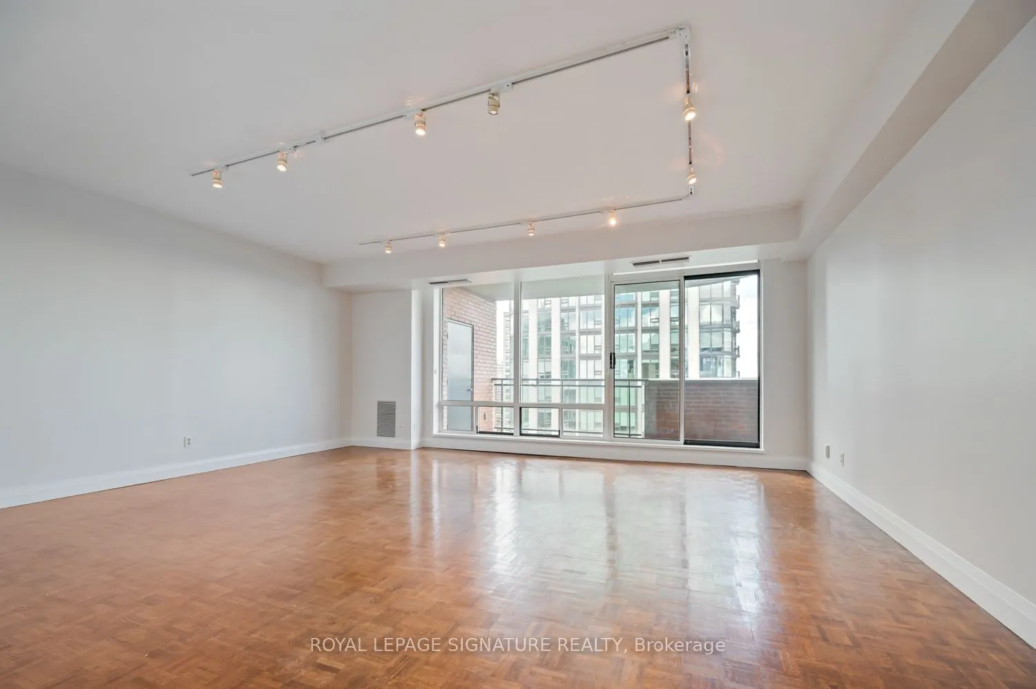 260 Heath Street W, #1602