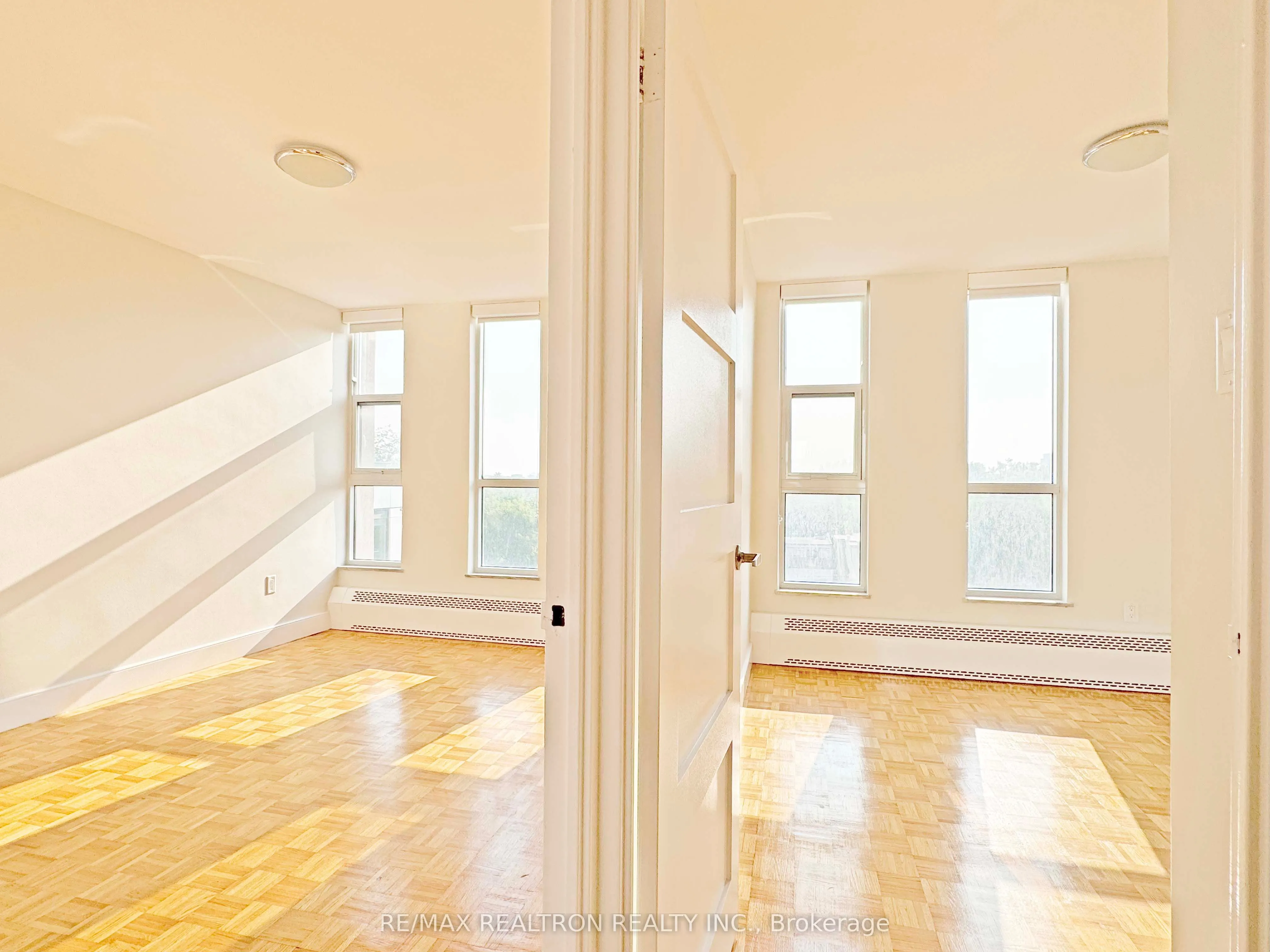 666 Spadina Avenue, #711