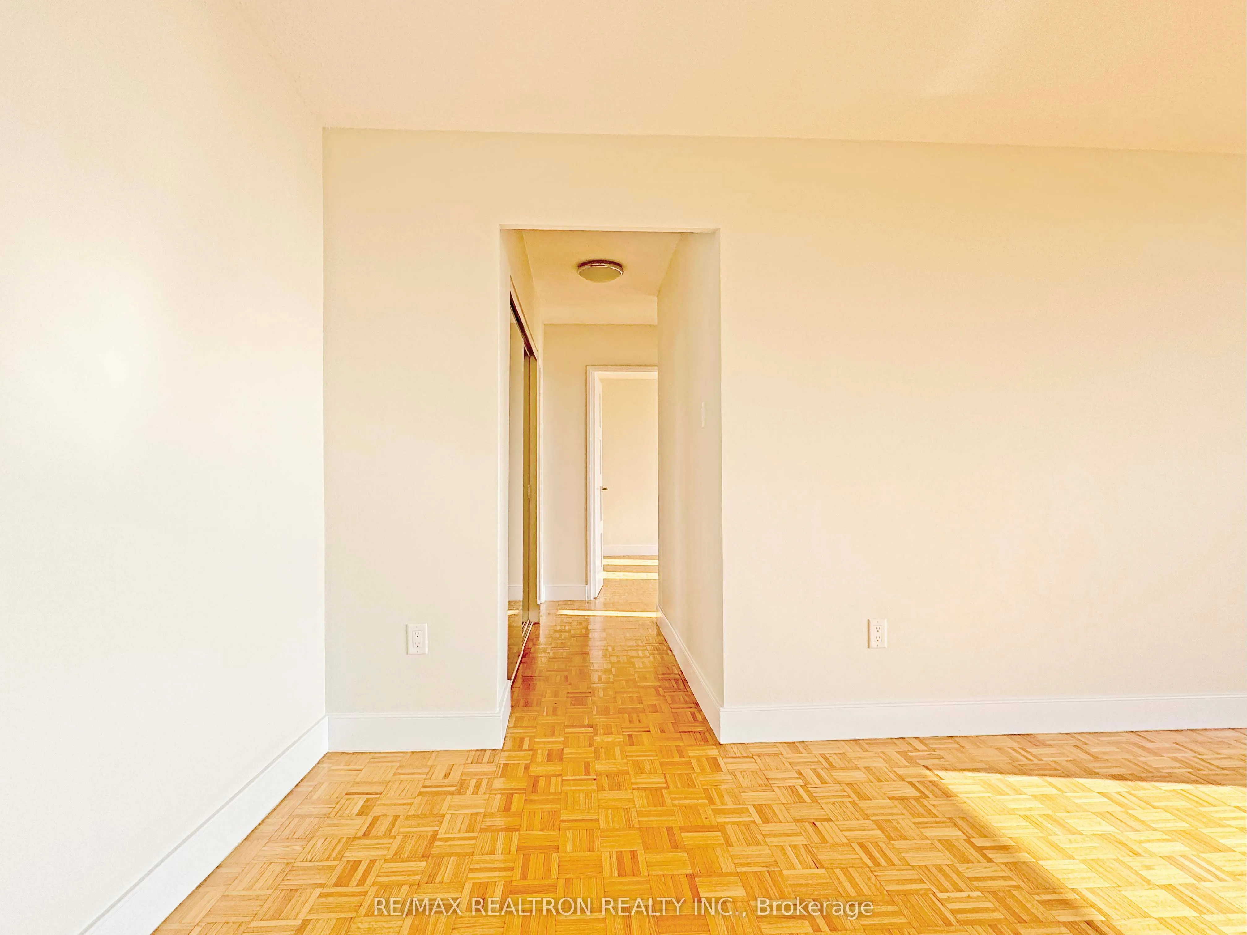 666 Spadina Avenue, #711