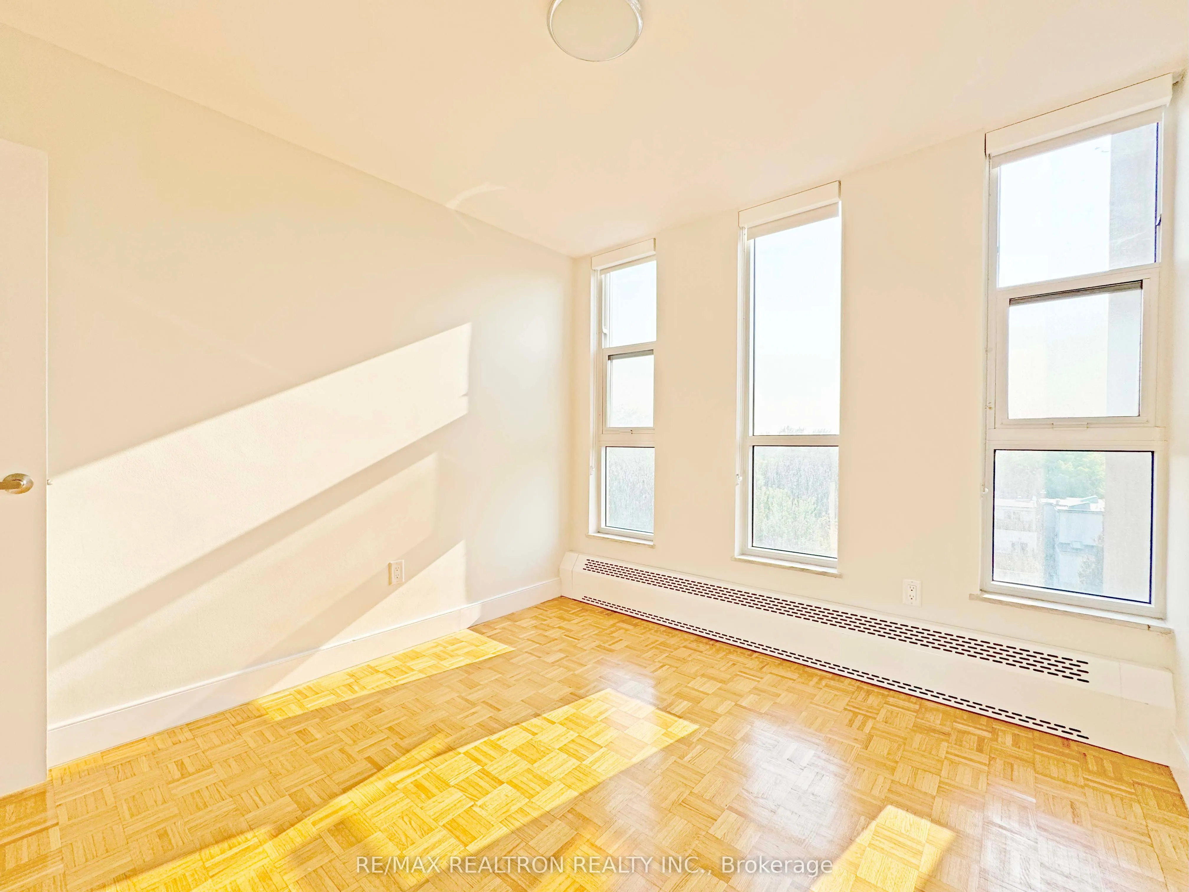 666 Spadina Avenue, #711