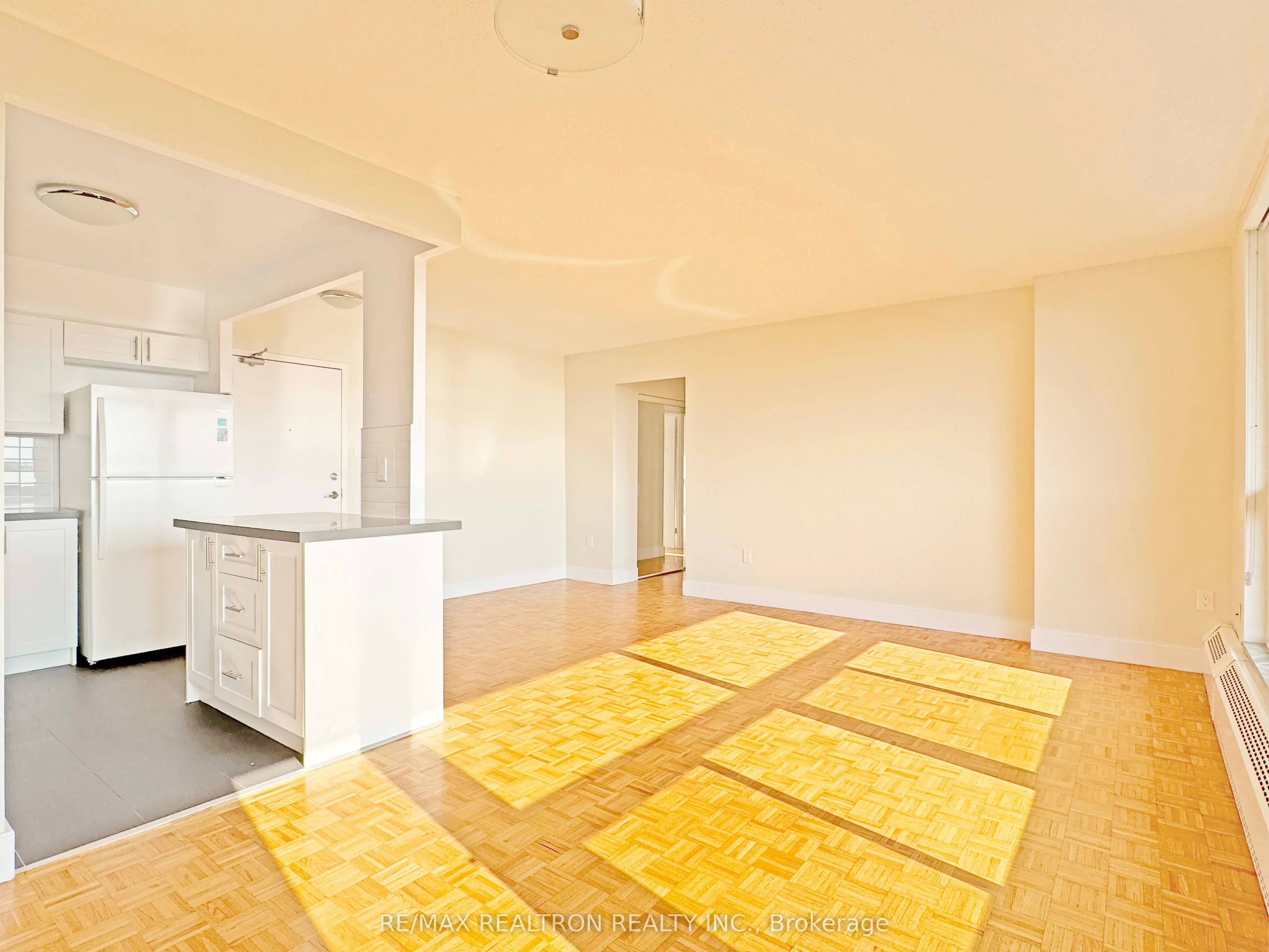 666 Spadina Avenue, #711