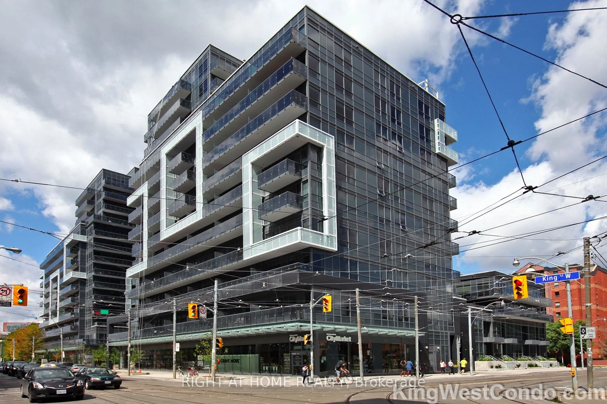 1030 King Street W, #453