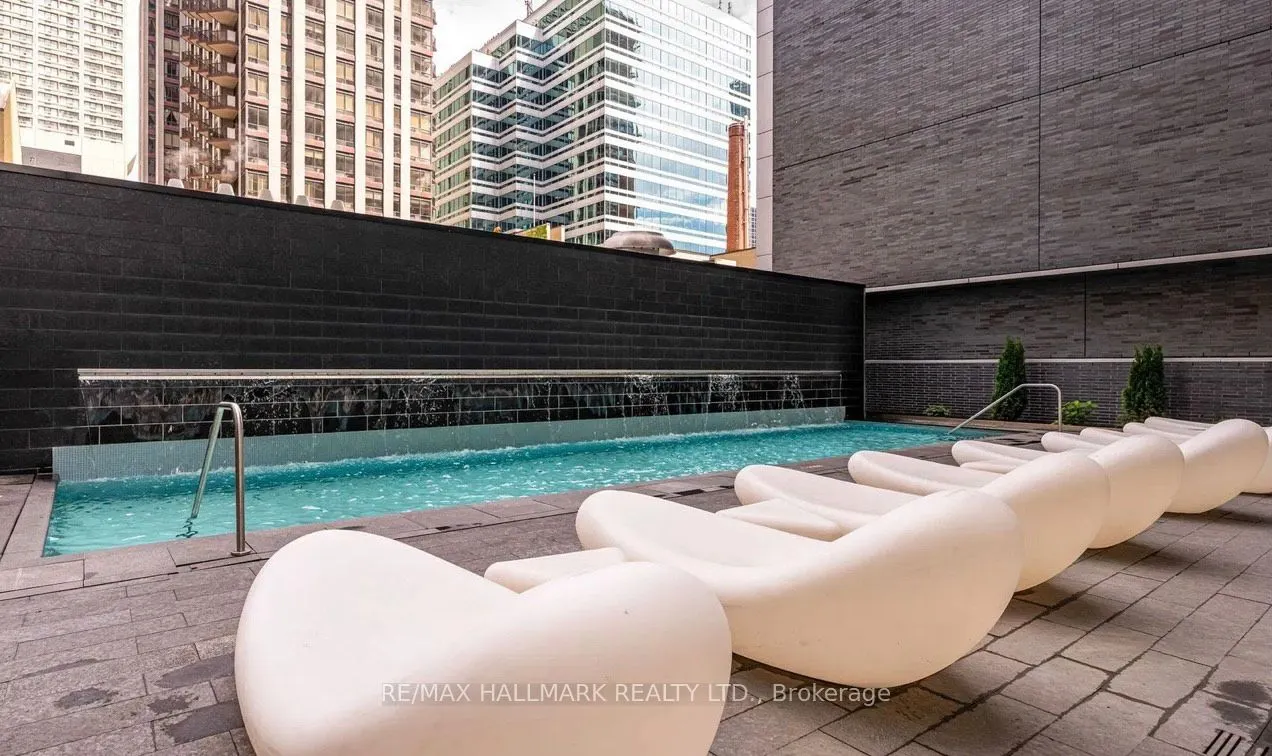 42 Charles Street E, #5301