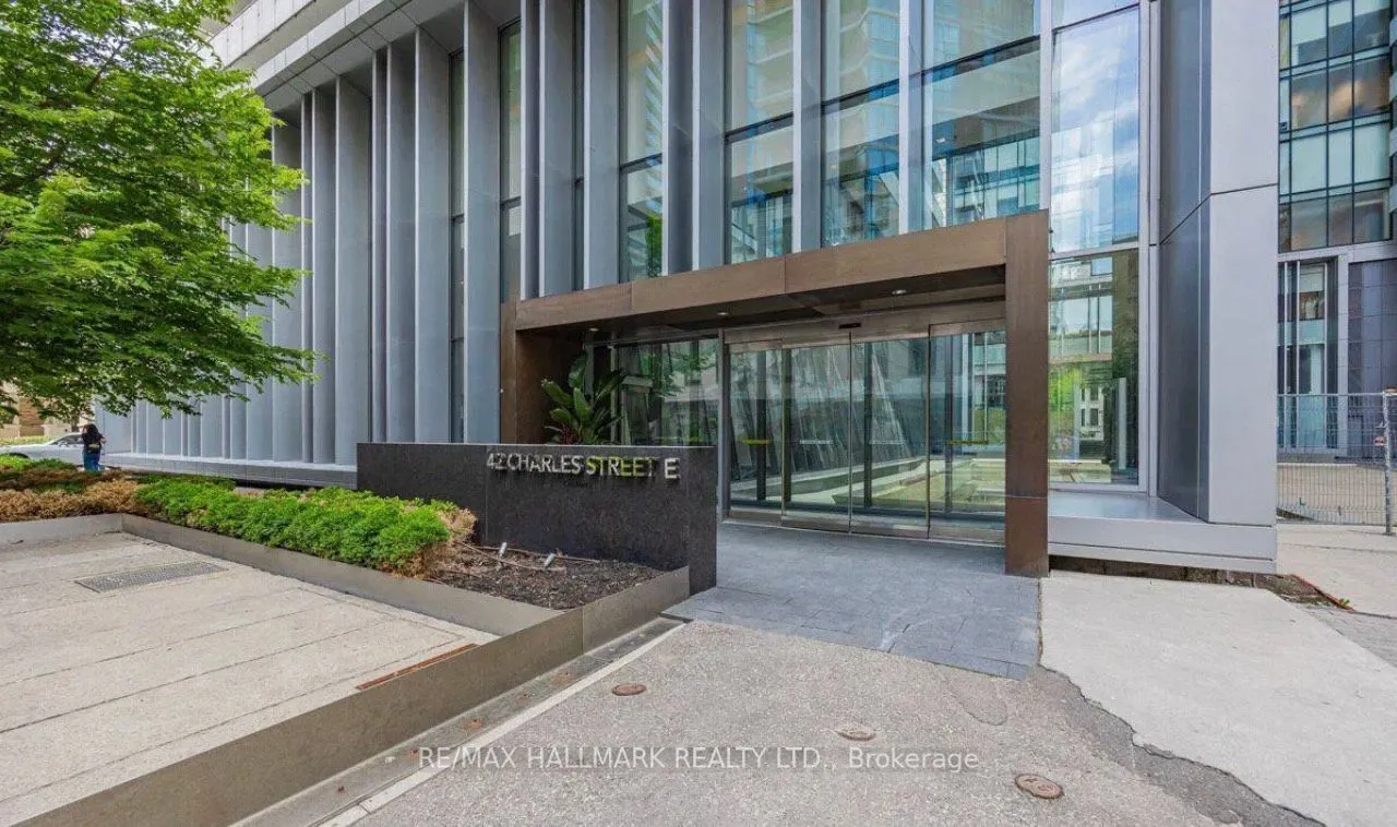 42 Charles Street E, #5301