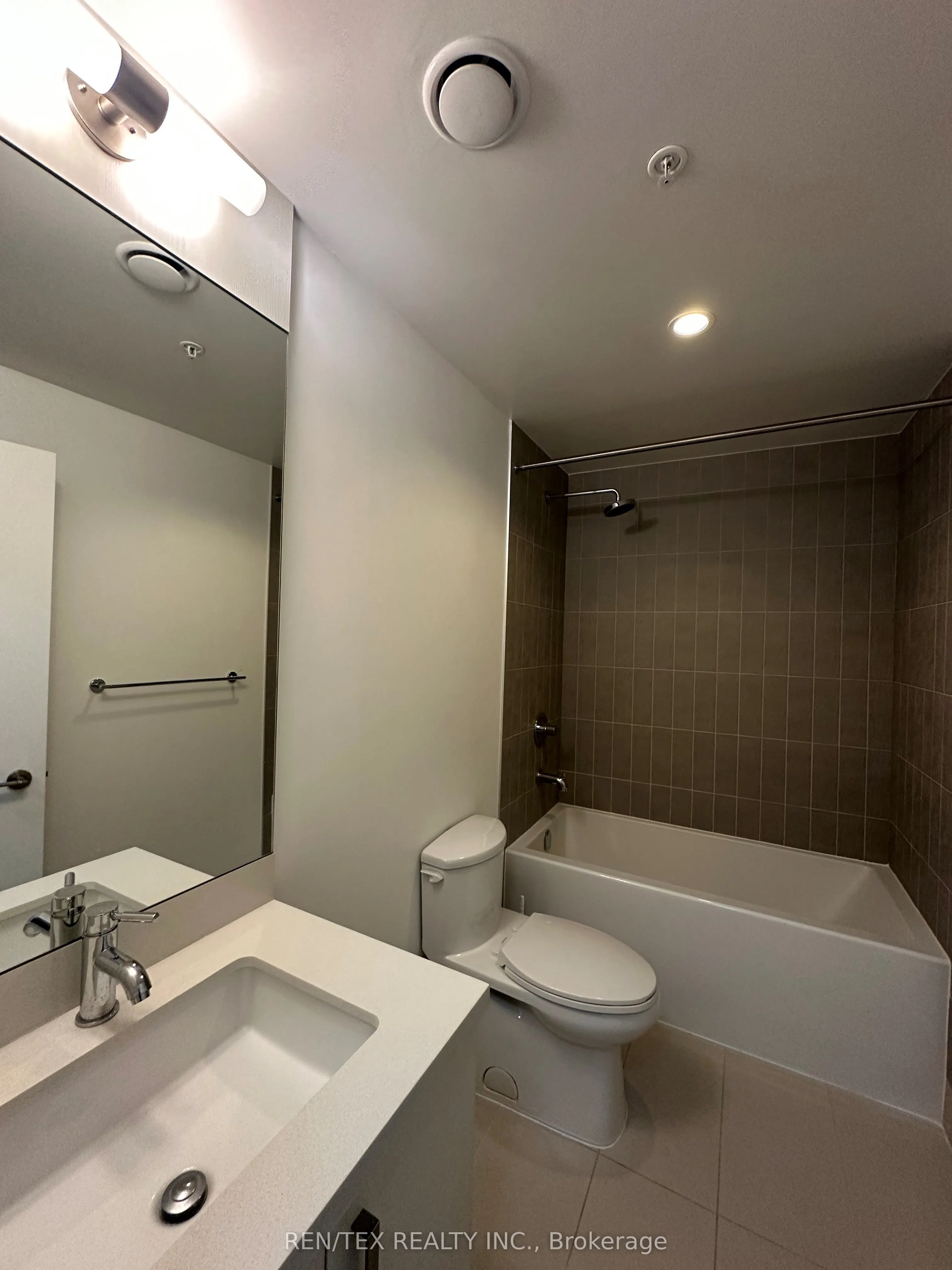 120 Bayview Avenue, #S307