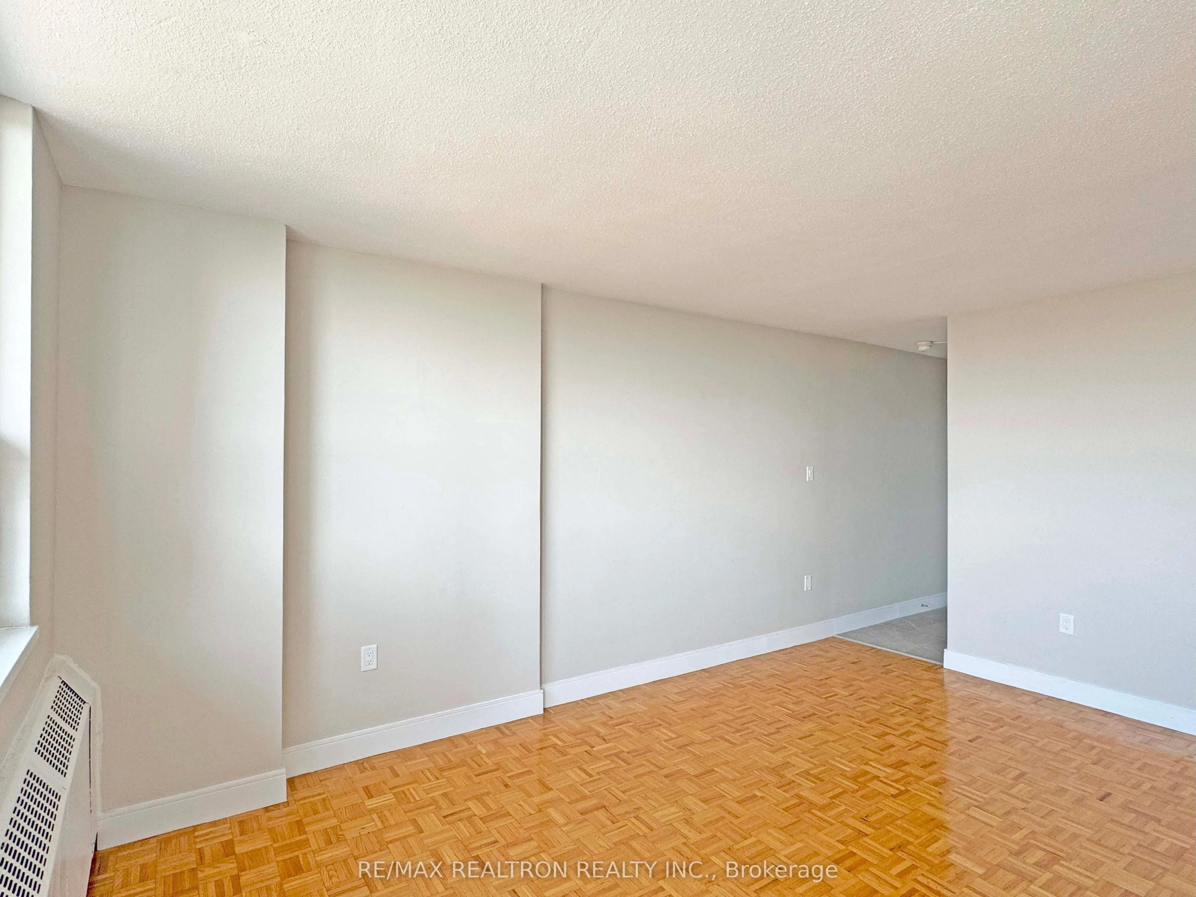 1500 Bathurst Street, #901