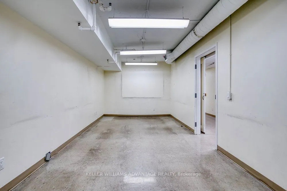 302 Spadina Avenue, #Basement