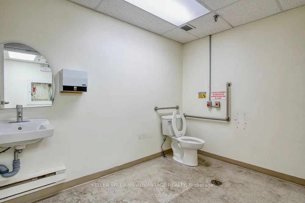302 Spadina Avenue, #Basement