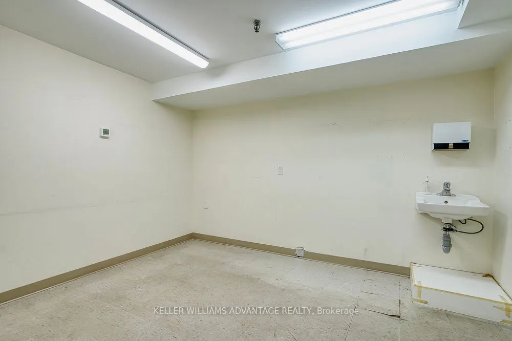 302 Spadina Avenue, #Basement