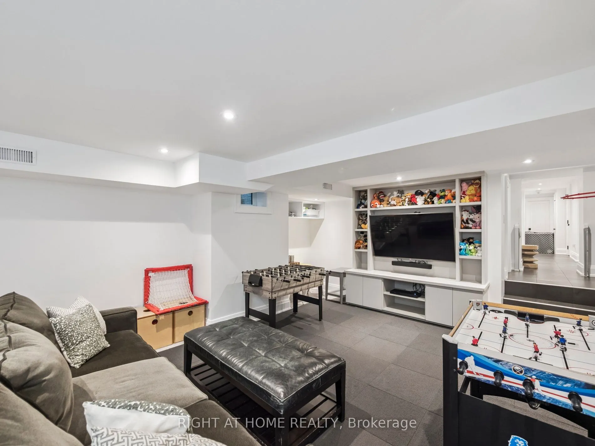 12 Millbank Avenue