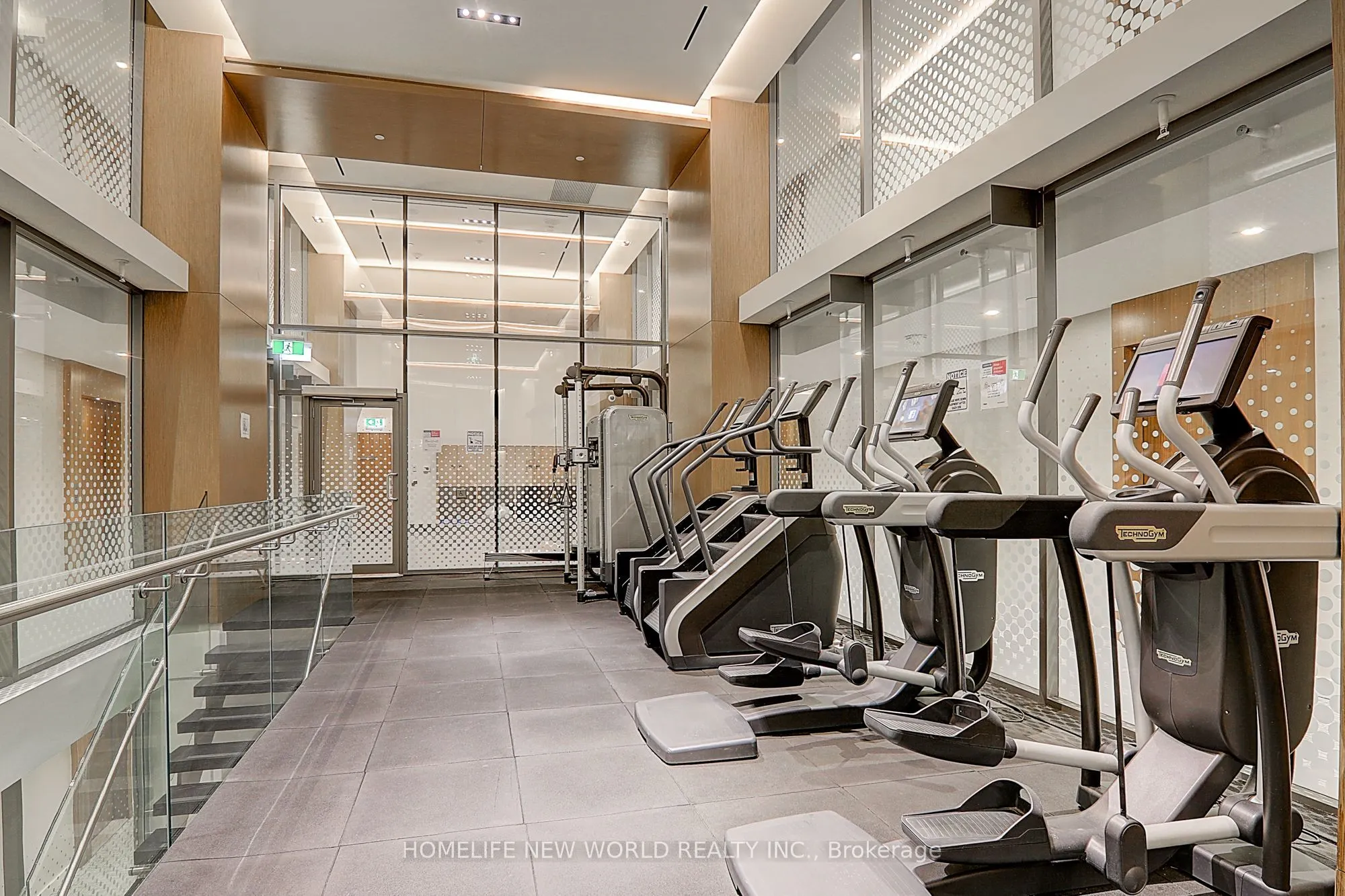 15 Queens Quay E, #2707