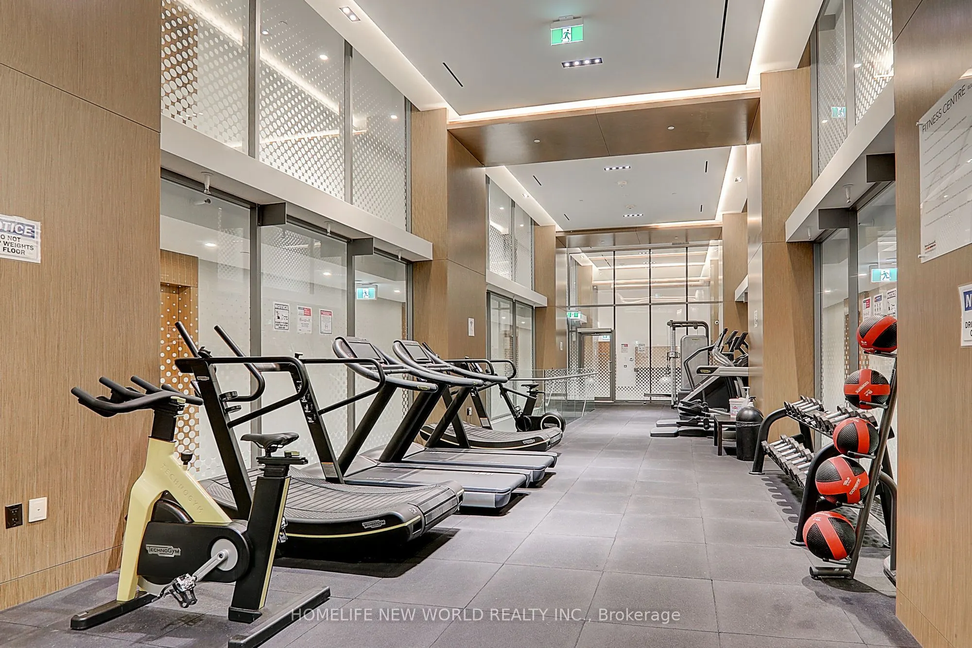 15 Queens Quay E, #2707