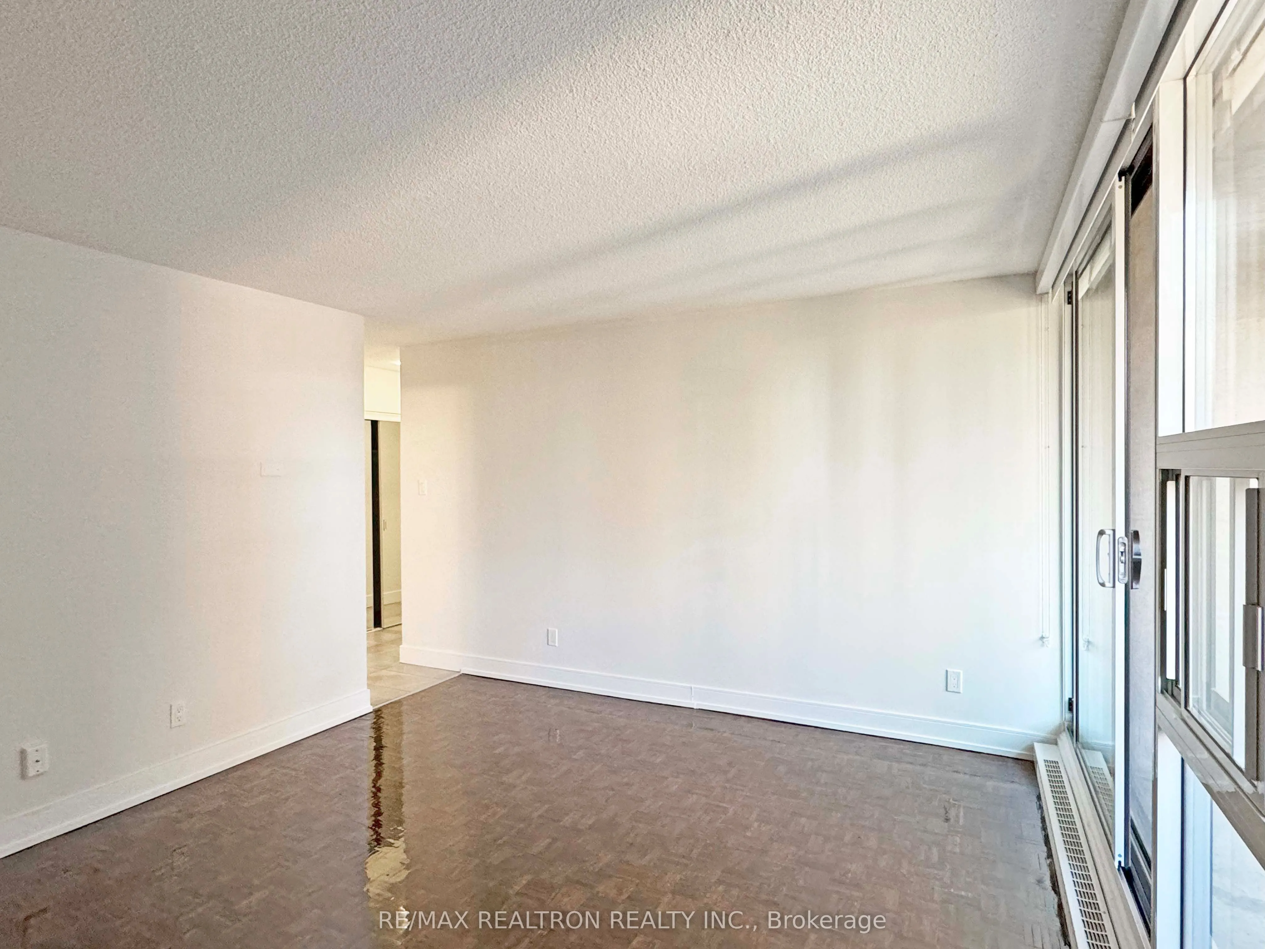 33 Isabella Street, #514