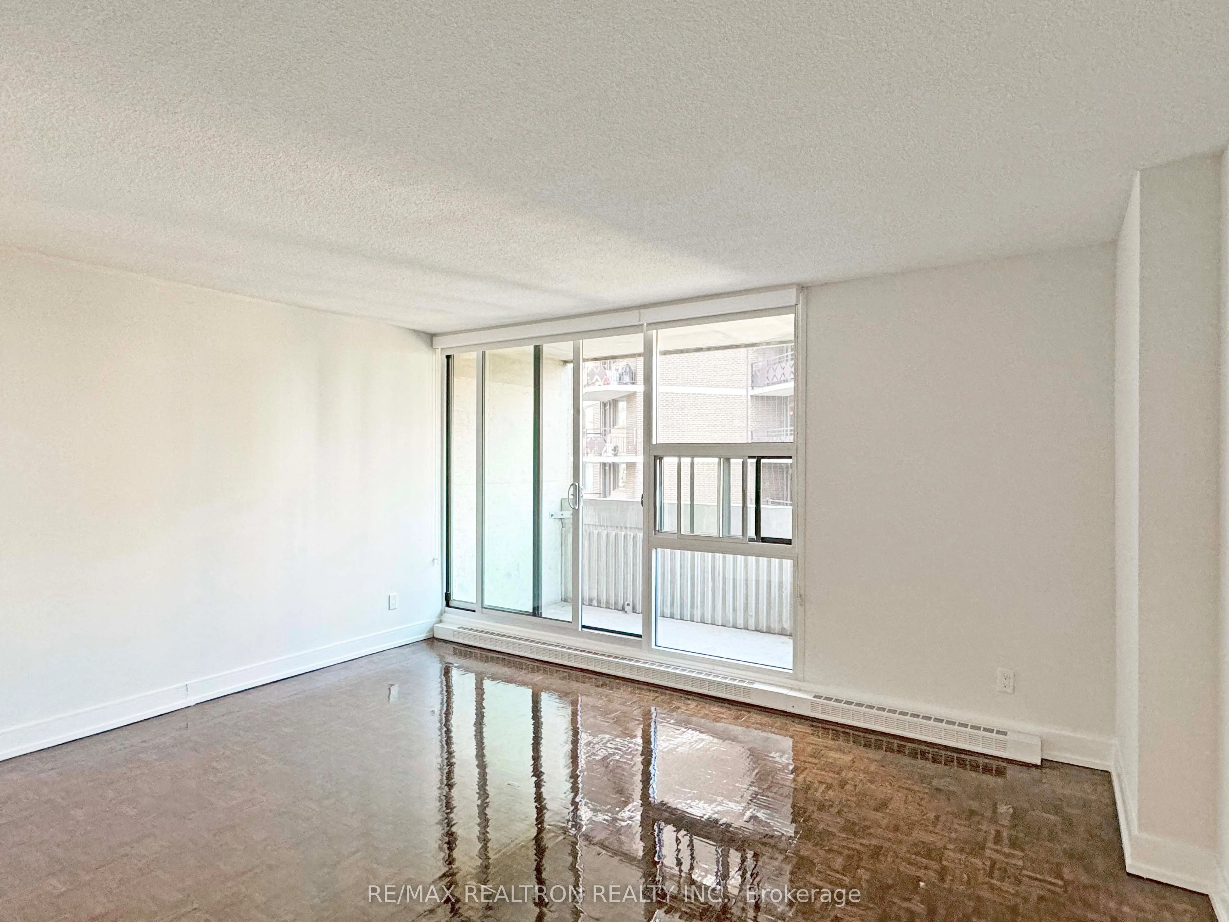 33 Isabella Street, #514