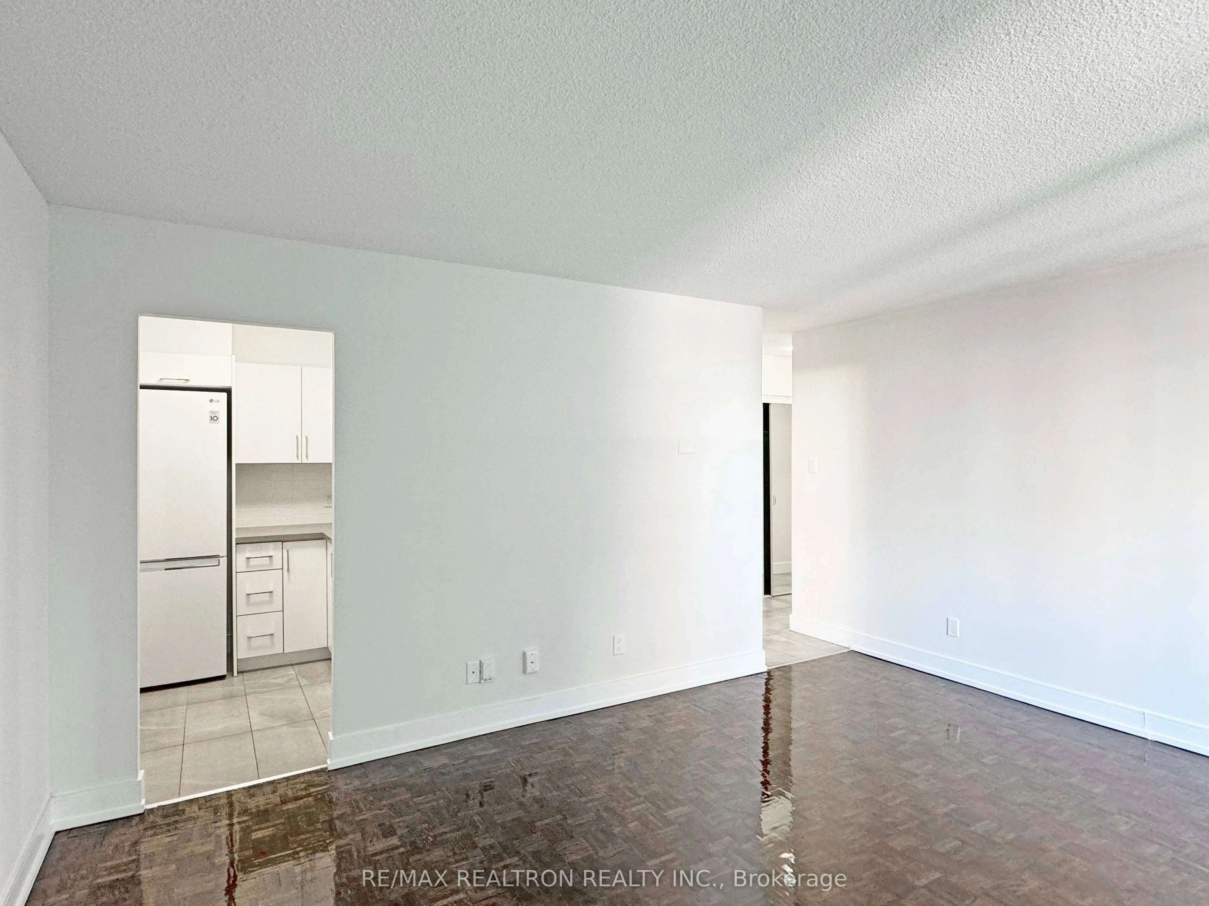 33 Isabella Street, #514