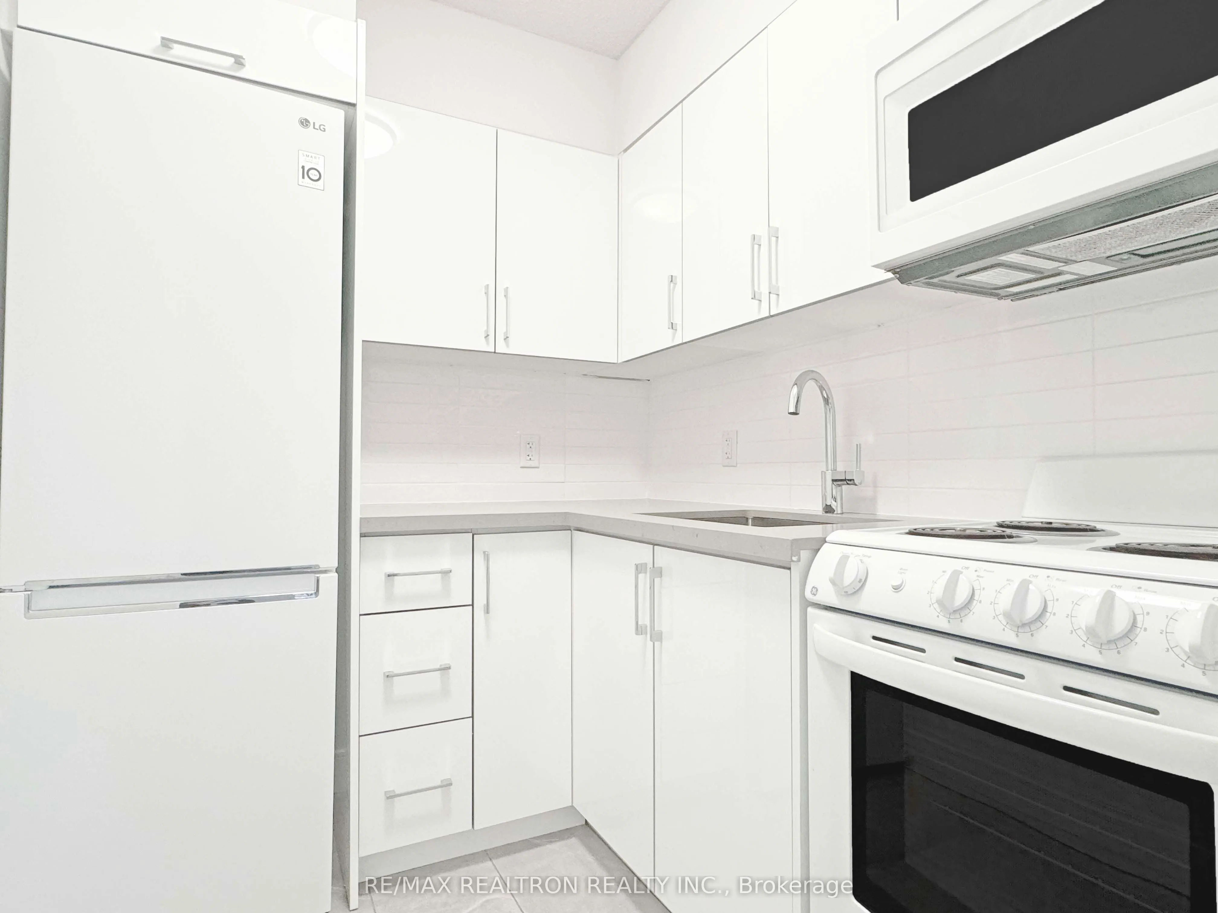 33 Isabella Street, #514