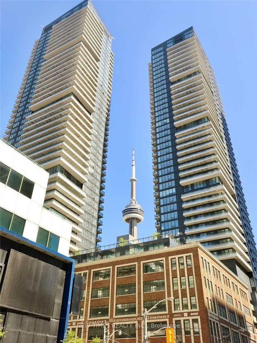 125 Blue Jays Way, #2808