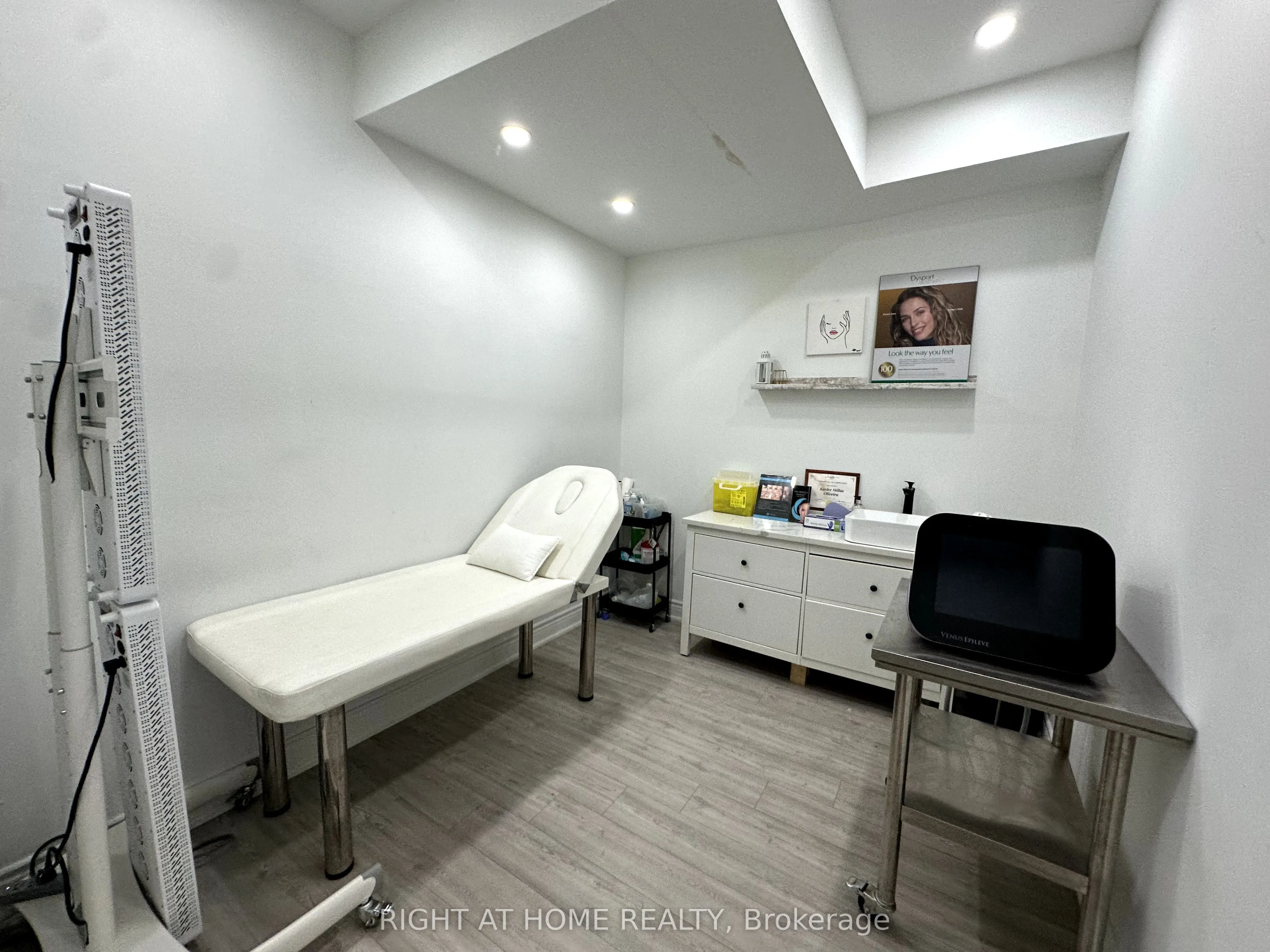 1639 Eglinton Avenue W, #Room 1