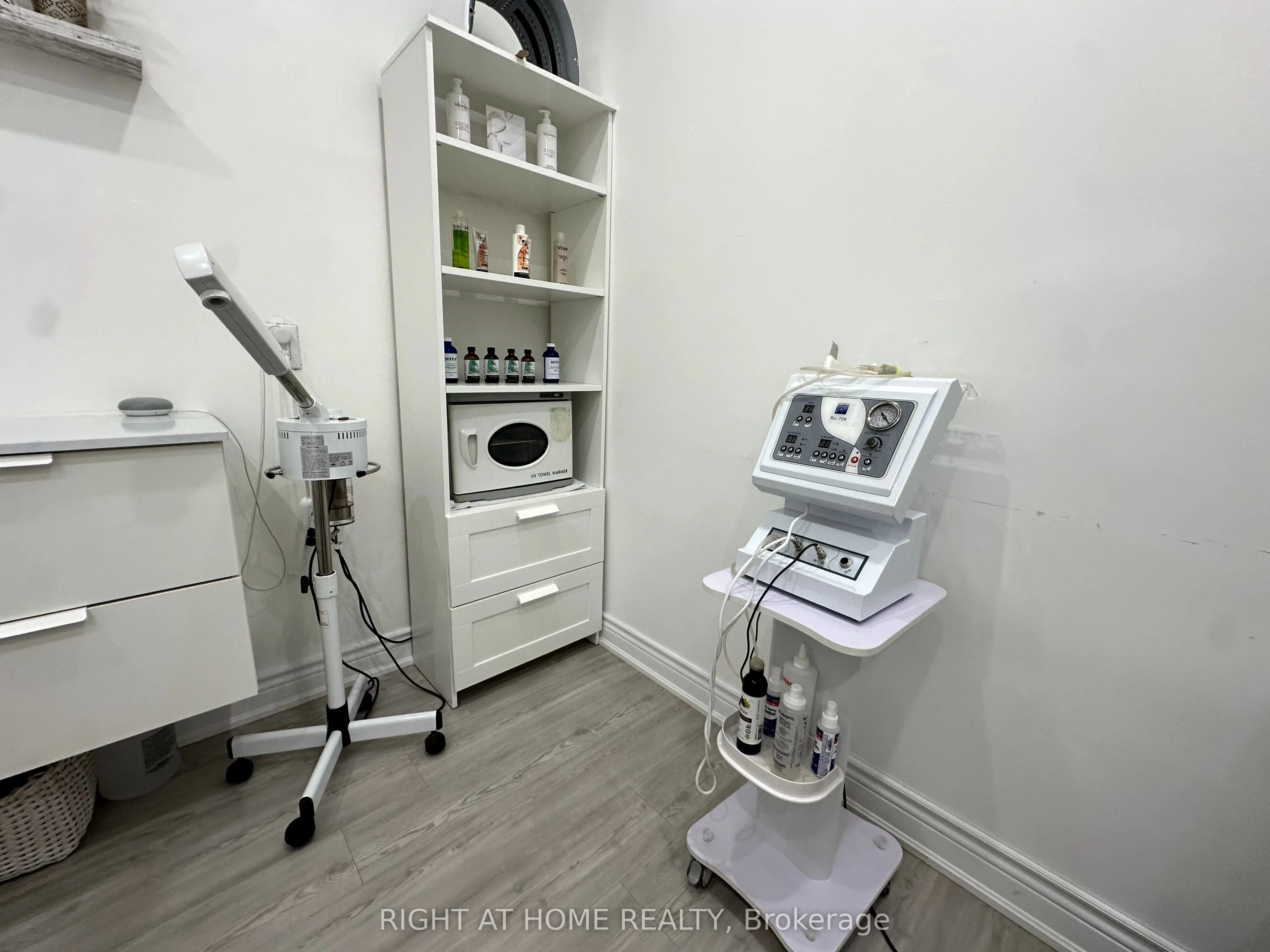 1639 Eglinton Avenue W, #Room 2