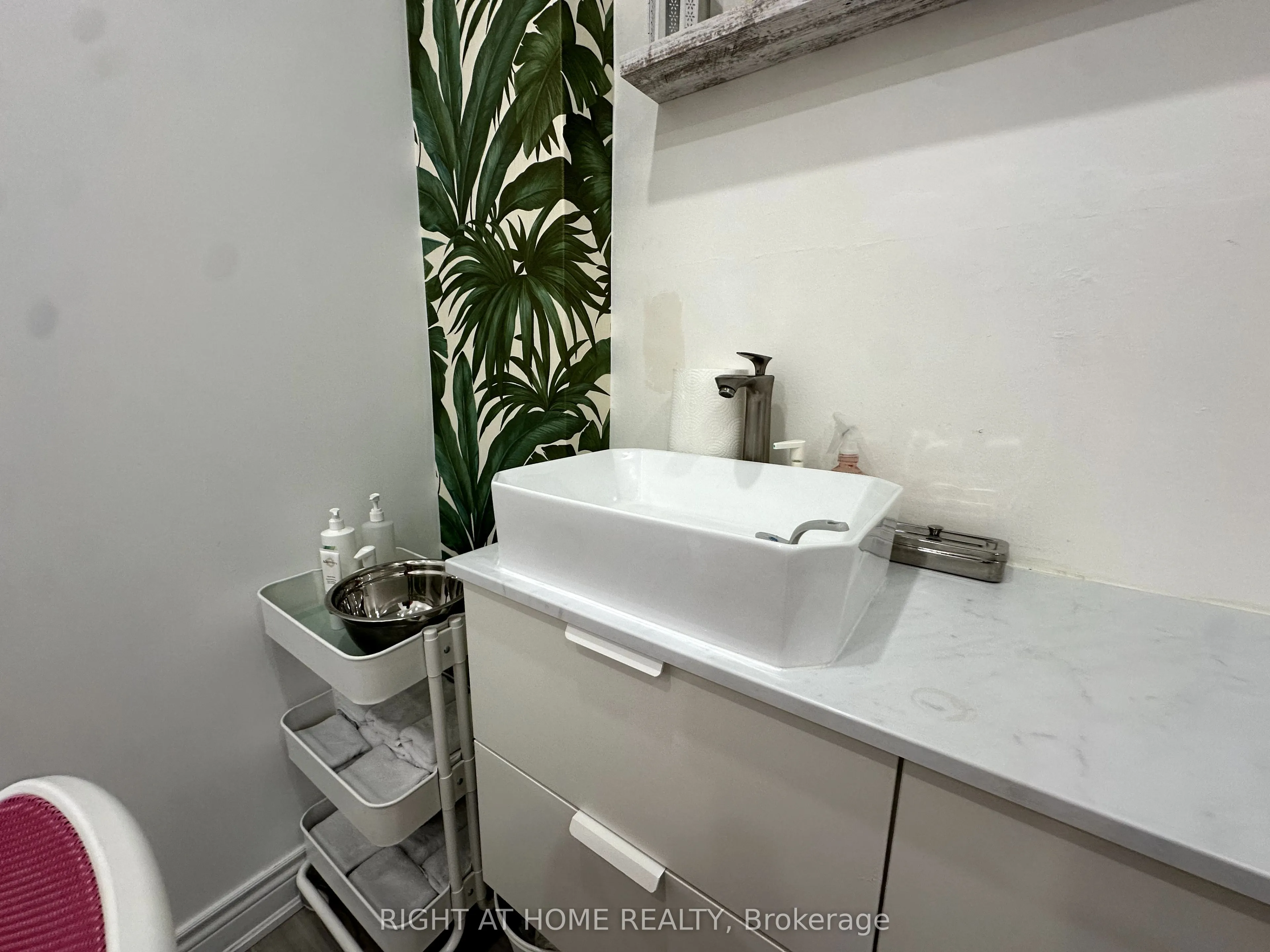 1639 Eglinton Avenue W, #Room 2