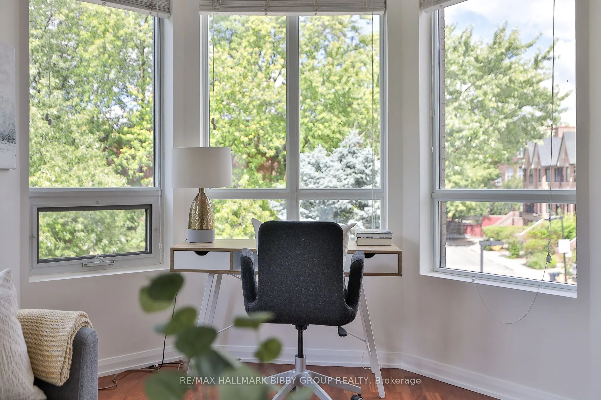 25 Soho Street, #P302