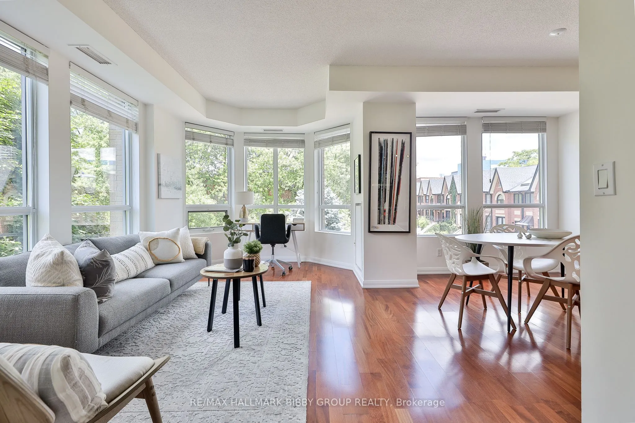 25 Soho Street, #P302