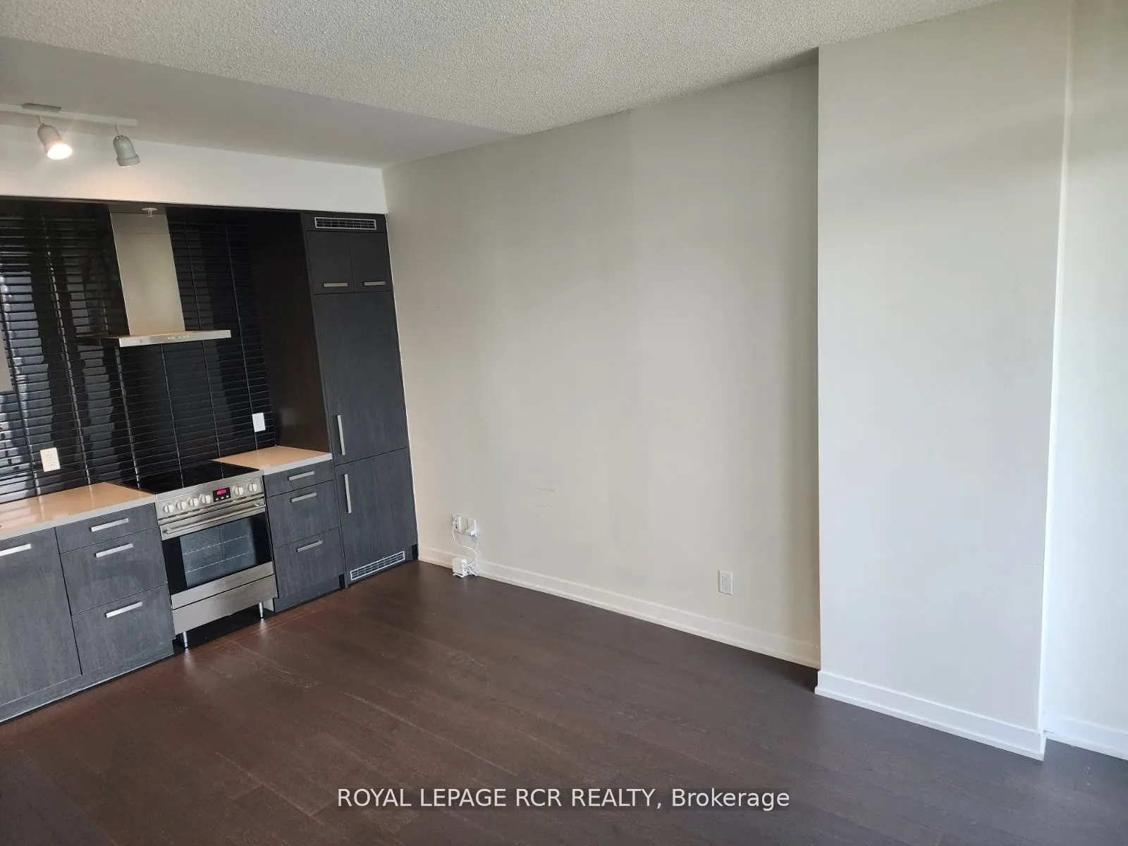 120 Bayview Avenue, #S1107
