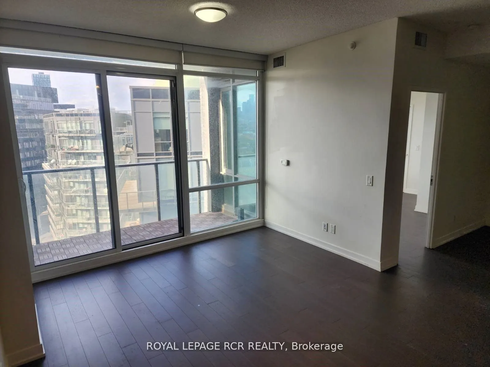 120 Bayview Avenue, #S1107