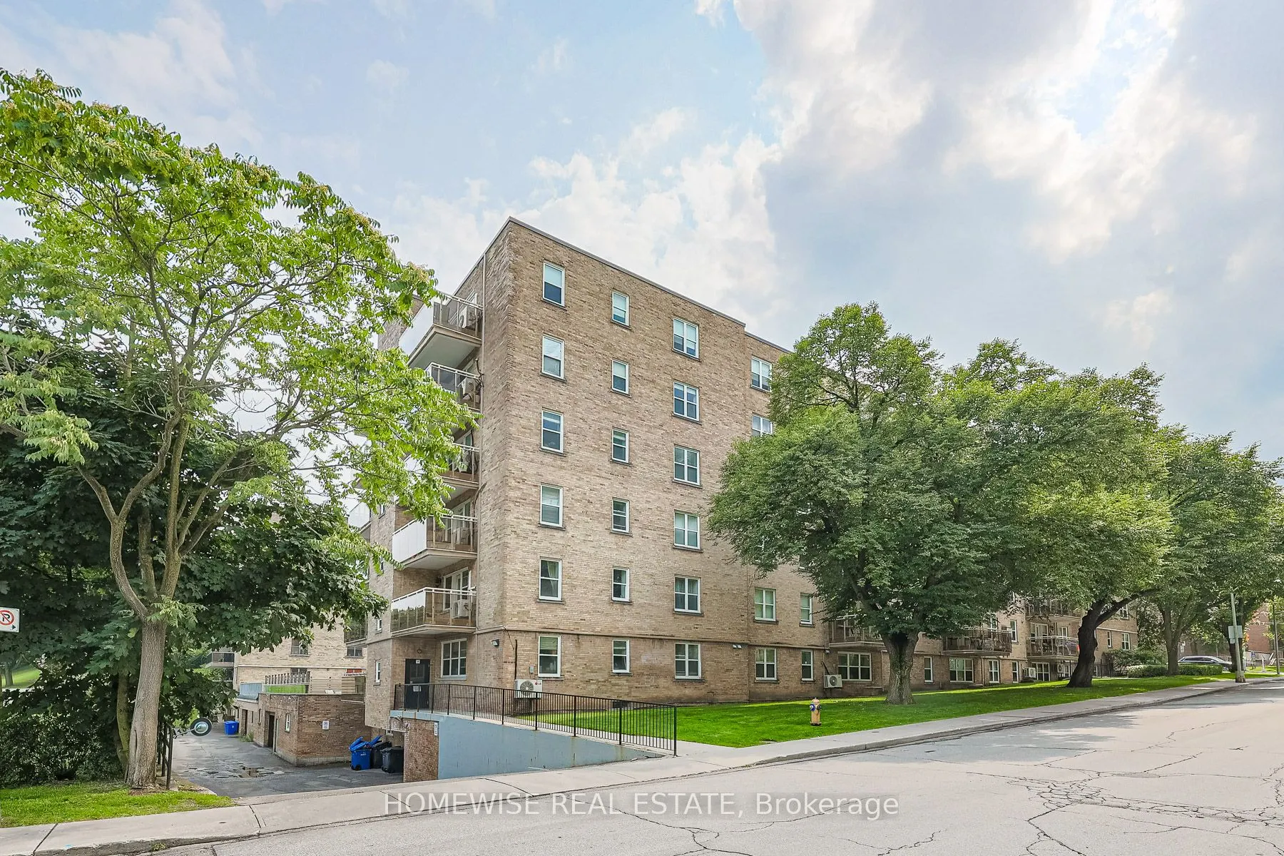 2603 Bathurst Street, #308