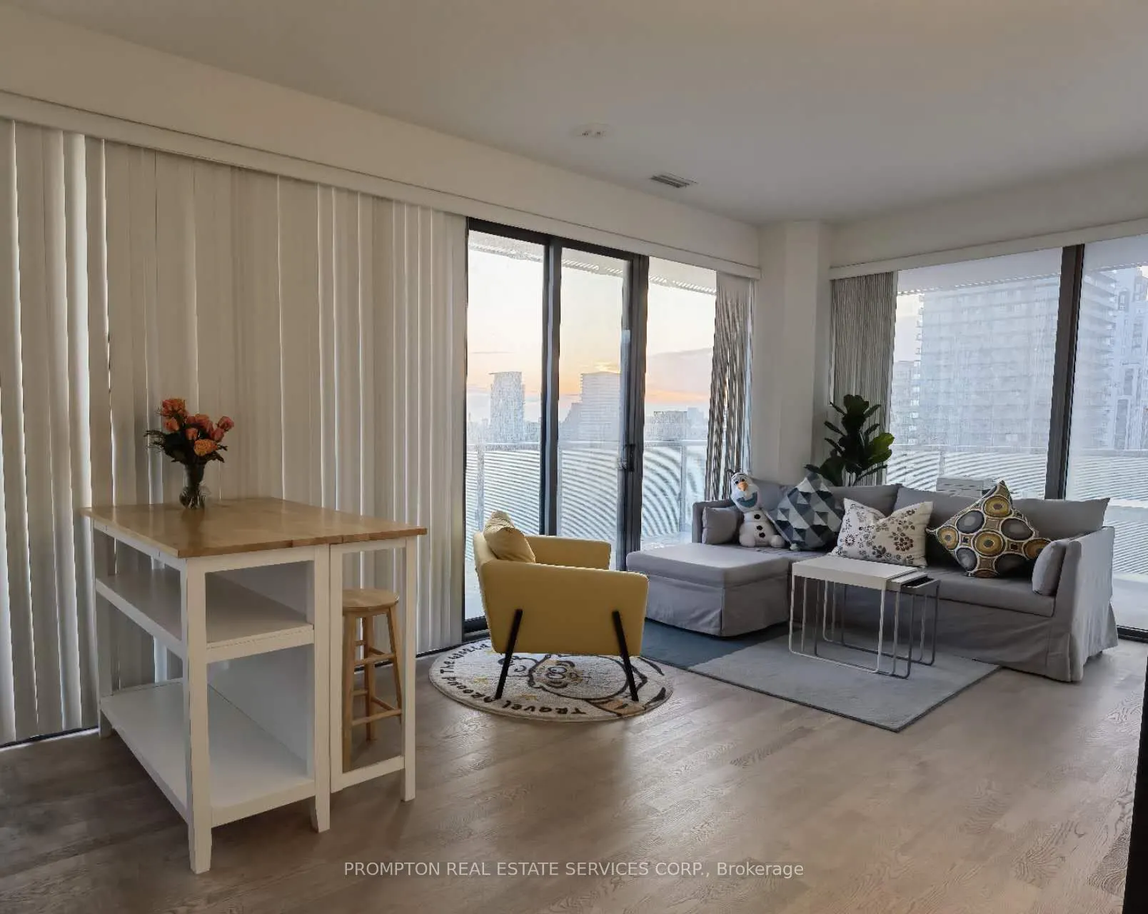57 St.Joseph Street, #1807